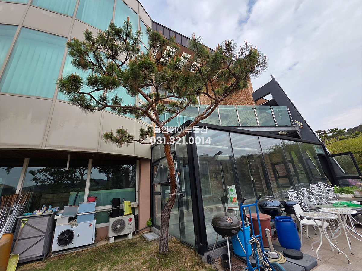 No.3899] 용인 기흥 하갈동 고급주택단지내 434평 대저택, 기흥호수공원 뷰, 태양광 완비, 주차5대 가능, 도시가스, 철콘을 직접지은 고급주택
