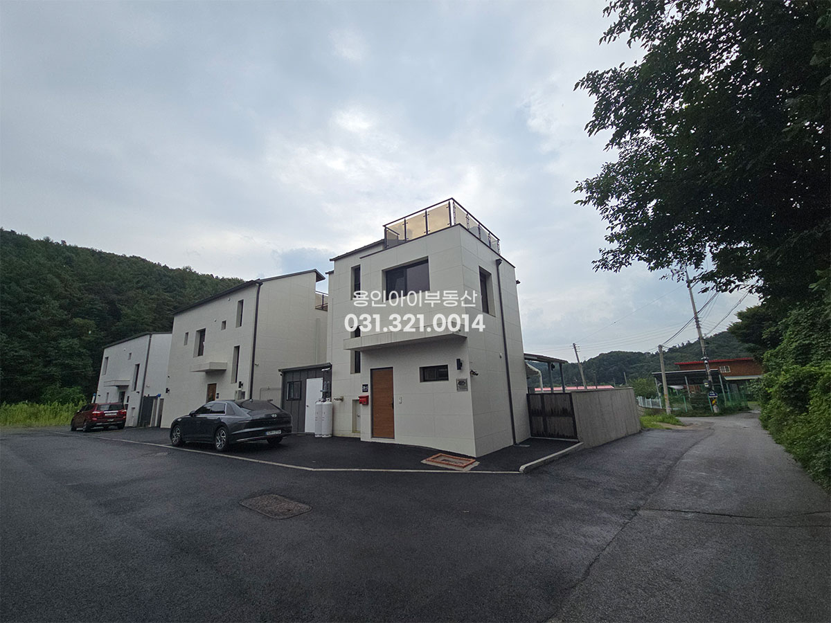 No.3964] 용인전원주택 이동읍 서리 전망과 프라이빗함을 갖춘 철콘 신축급 전원주택, 해솔리아CC인근, 용인시내10분, 시스템에어컨등 내부인터리어 좋아요~