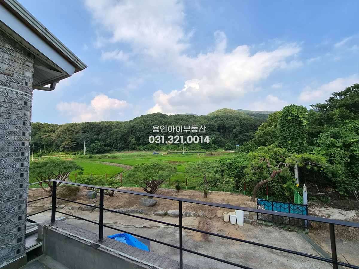 No.3976] 용인전원주택 양지 송문리 탁트인뷰, 도심가까운 숲세권 전원생활~ 방4 2세대거주가능, 200평 넘는 넓은 대지, 철콘, 직관, 멋진조경