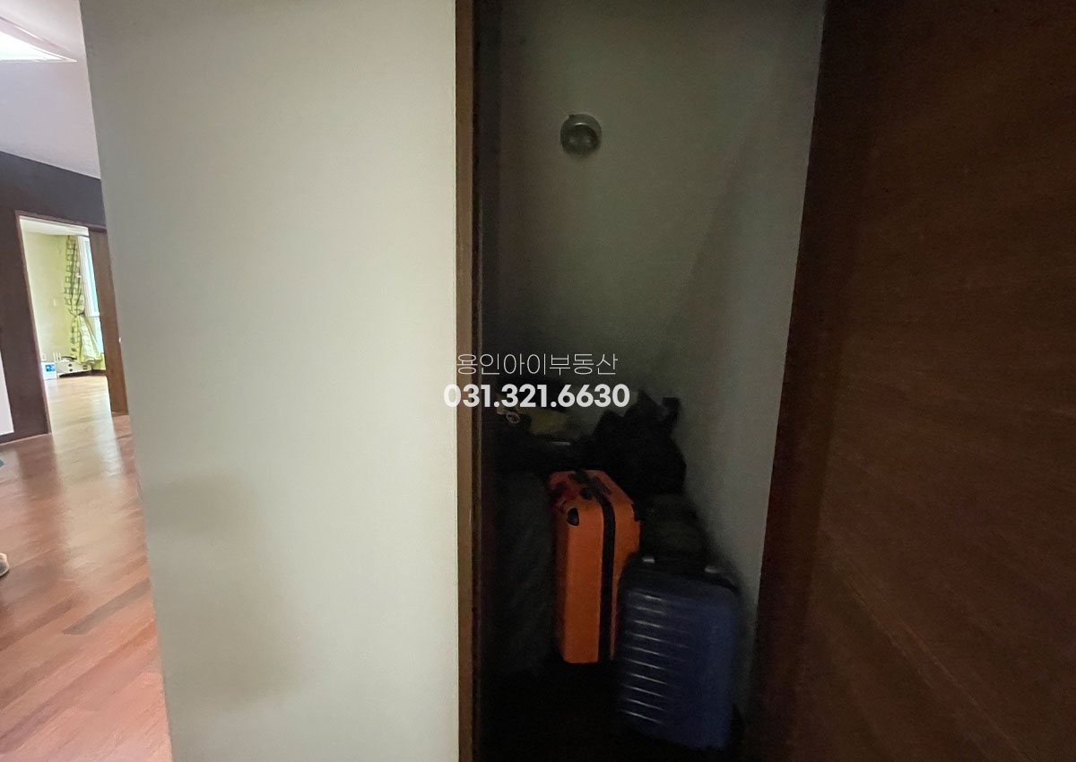 No.5111] 용인 기흥구 중동 단독주택 매매, 넓은 대지와 약 90평 규모의 대형주택, 지하 별도 출입구로 2세대 거주 가능, 방6·욕실5, 도시가스