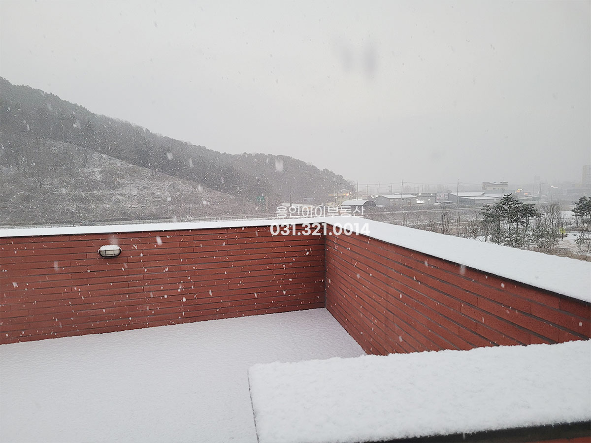 No.3855] 이천 마장면 오천리 마장택지지구내 2세대 거주 가능한 럭셔리 외관 주택, 방5개 주차3대, 2차선에 접, 생활인프라까지 좋은 집