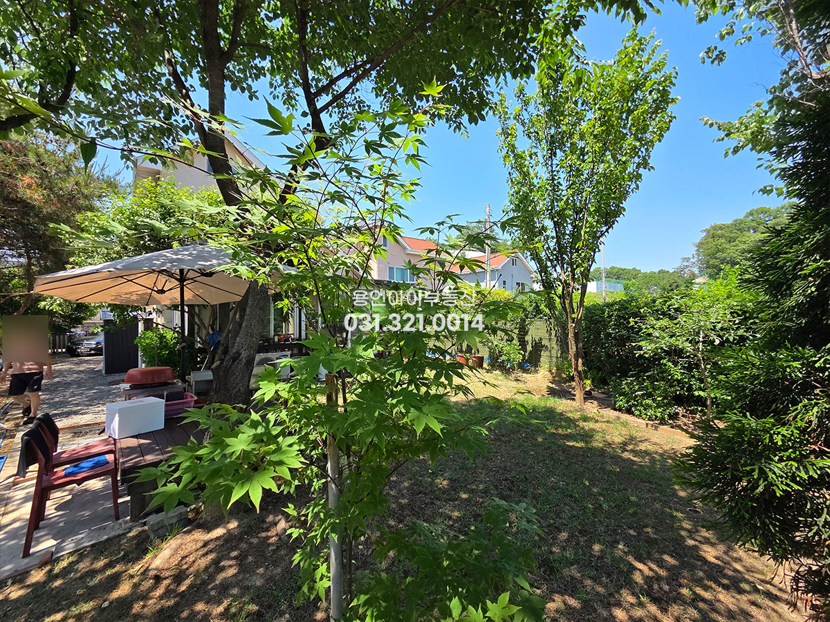 No.3921] 용인 양지 제일리 양지IC 초인근 전원주택, 도시가스, 조용한환경, 잘 가꿔진 정원과 넓은 텃밭있는 주택