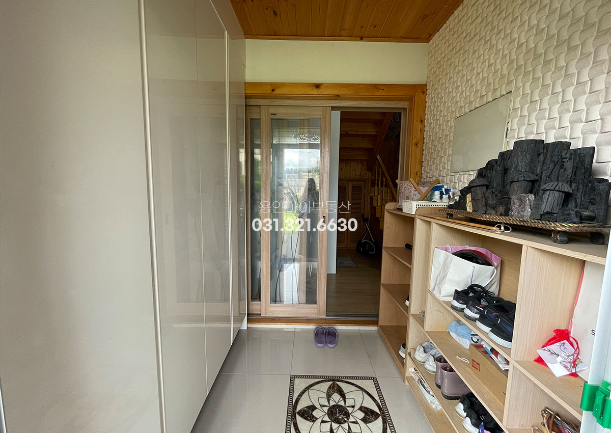 No. 5109] 용인 마평동 금계마을 전원주택, 생활인프라 좋은 숲세권 단지, 도시가스·태양광 설치, 정원으로 활용 가능한 전 포함, 버스정류장 도보 2분