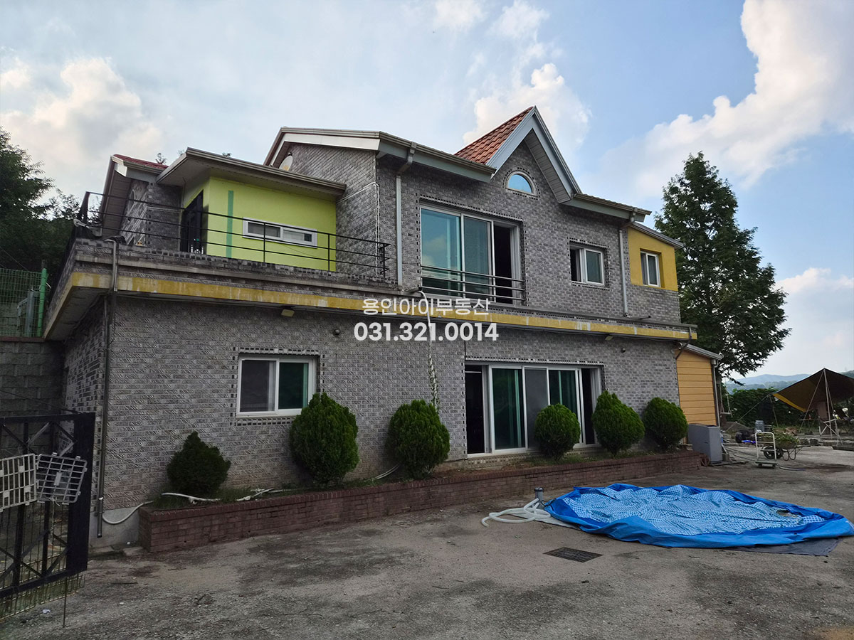 No.3976] 용인전원주택 양지 송문리 탁트인뷰, 도심가까운 숲세권 전원생활~ 방4 2세대거주가능, 200평 넘는 넓은 대지, 철콘, 직관, 멋진조경