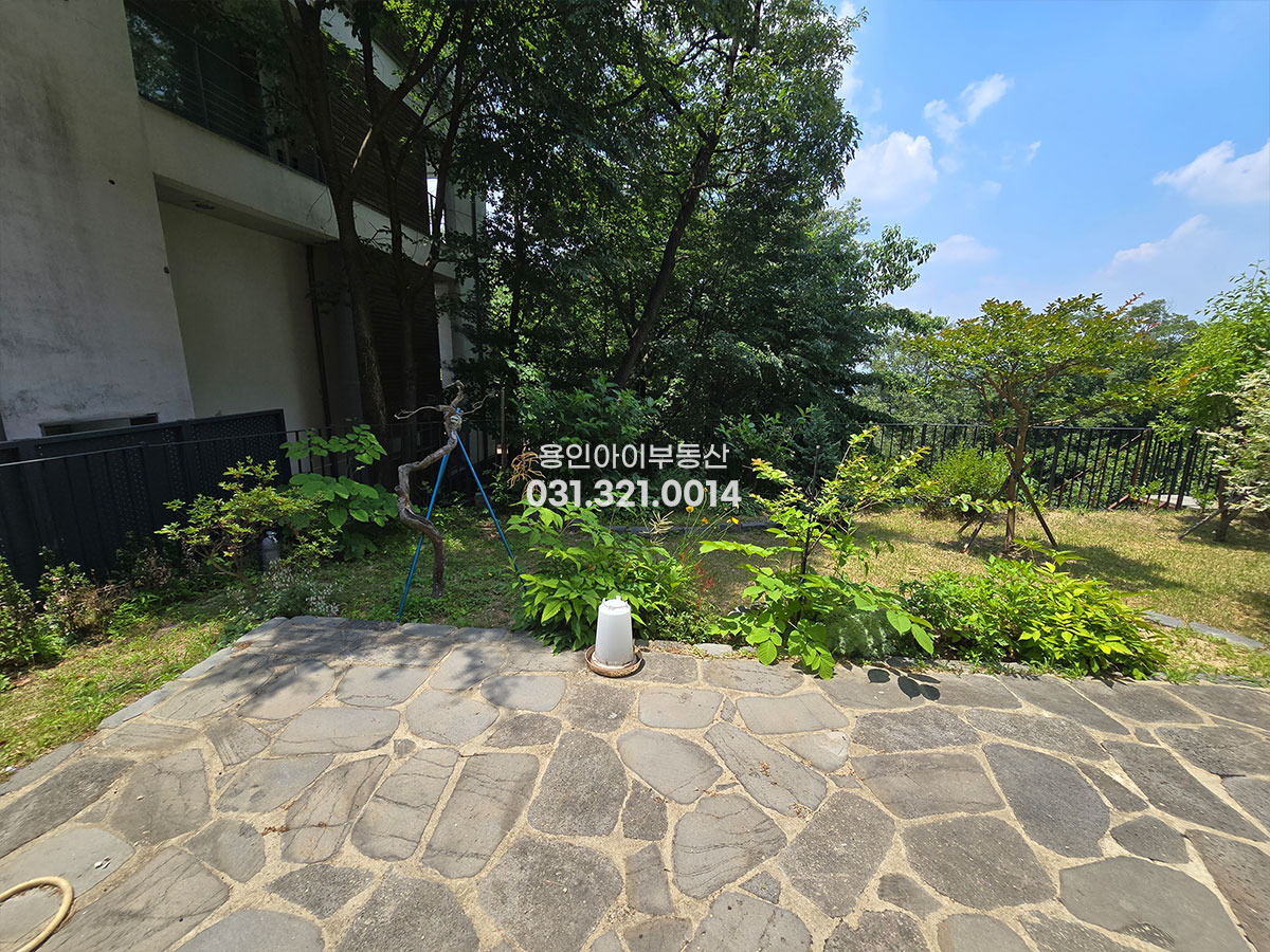 No.3937] 용인 동백동 향린동산 전원주택 급매, 7억대, 전망최고, 방4, 욕실4, 중정, 주차4대까지 도시가스 철콘 예쁜 신축벽돌집