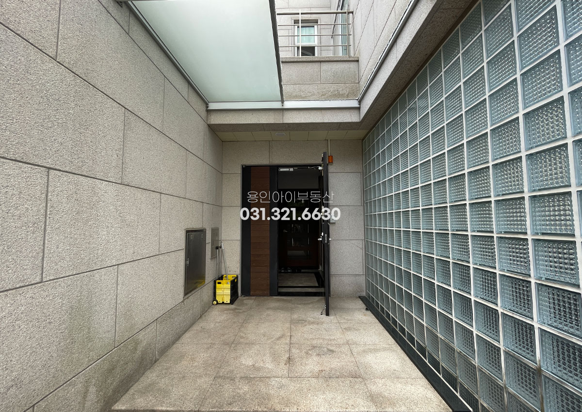 No.5111] 용인 기흥구 중동 단독주택 매매, 넓은 대지와 약 90평 규모의 대형주택, 지하 별도 출입구로 2세대 거주 가능, 방6·욕실5, 도시가스