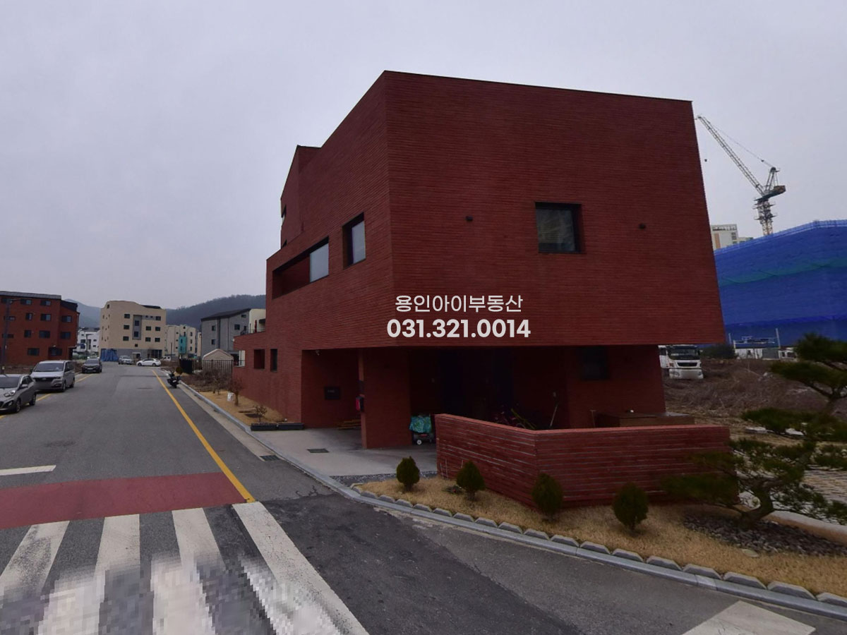 No.3855] 이천 마장면 오천리 마장택지지구내 2세대 거주 가능한 럭셔리 외관 주택, 방5개 주차3대, 2차선에 접, 생활인프라까지 좋은 집