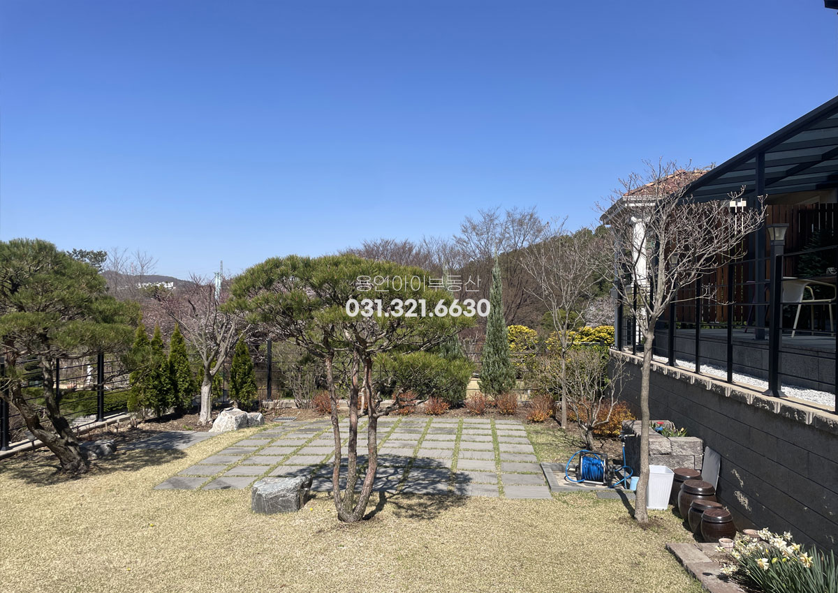 No.5087] 용인 남동 은화삼 샤인빌 골프장뷰 전원주택, 주차 여유롭고 정원까지 완벽한 힐링하우스! 방 4개, 도시가스 인입!
