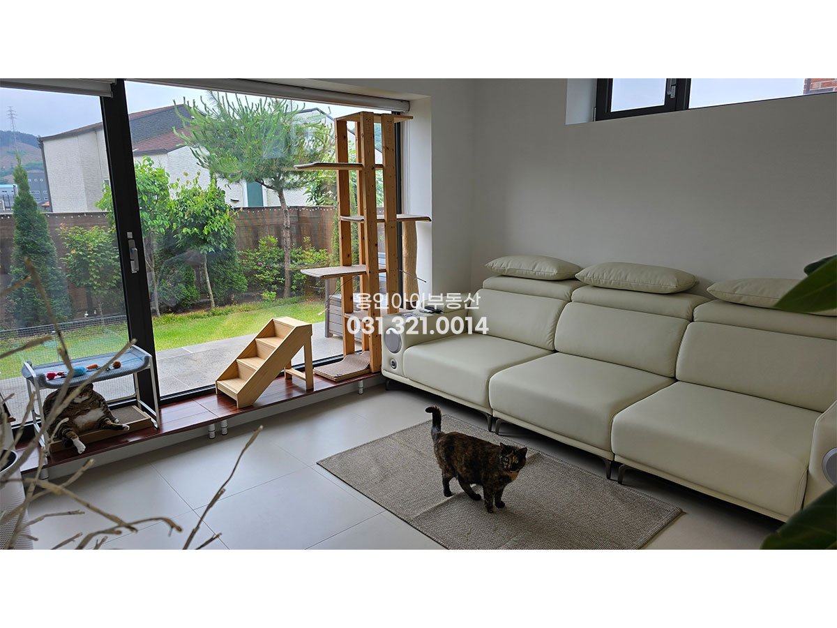 No.3924] 용인전원주택 양지 주북리 포레스트247 단지내 신축급 철콘전원주택, 캐노피 주차2대, 태양광, 썬룸, 다 갖춘 정성가득 예쁜전원주택