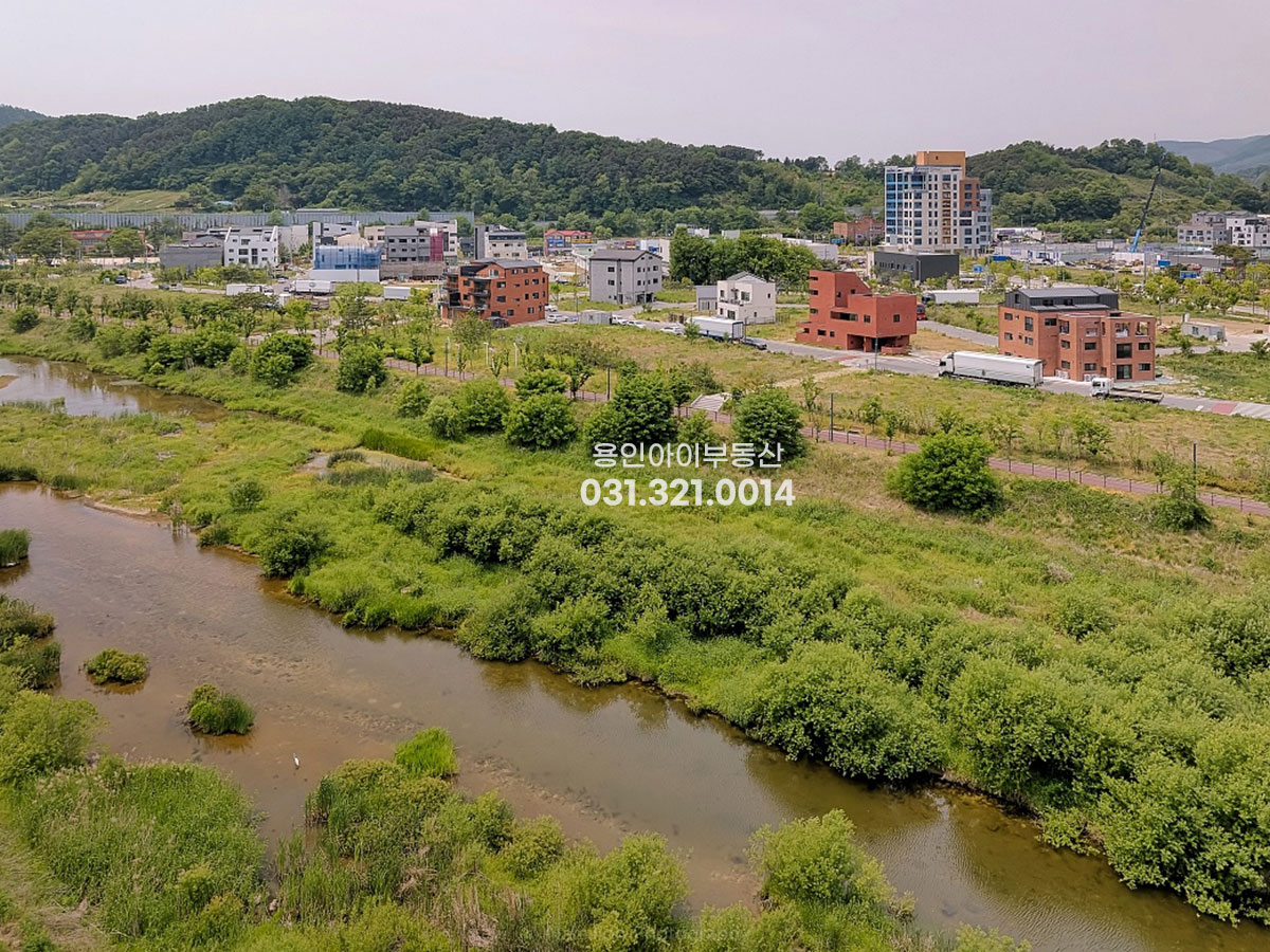 No.3855] 이천 마장면 오천리 마장택지지구내 2세대 거주 가능한 럭셔리 외관 주택, 방5개 주차3대, 2차선에 접, 생활인프라까지 좋은 집
