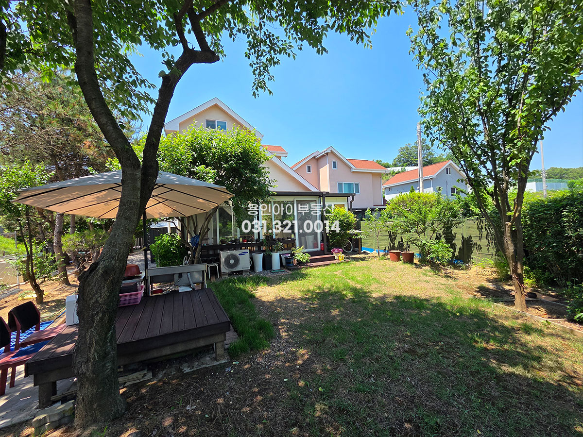 No.3921] 용인 양지 제일리 양지IC 초인근 전원주택, 도시가스, 조용한환경, 잘 가꿔진 정원과 넓은 텃밭있는 주택