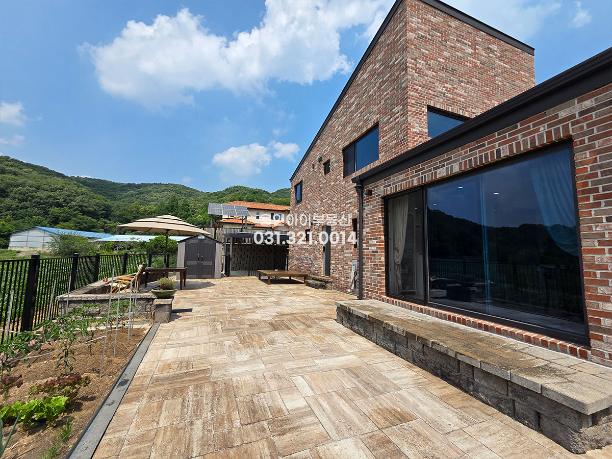 No.3920] 용인 백암 가창리 세시봉 전원주택 단지 신축급주택, 태양광 6kw, 주차4대가능, 예쁜정원, 벽돌집전원주택