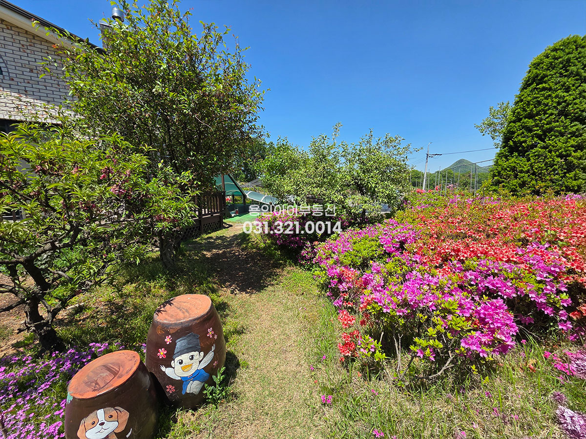 No.3907] 이천전원주택 마장면 관리, 416평 넓은 대지, 예쁜 전원주택마을 내 관리잘된집, 철콘, 별채, 벙커주차, 텃반, 태양광까지 갖춰져있어요~
