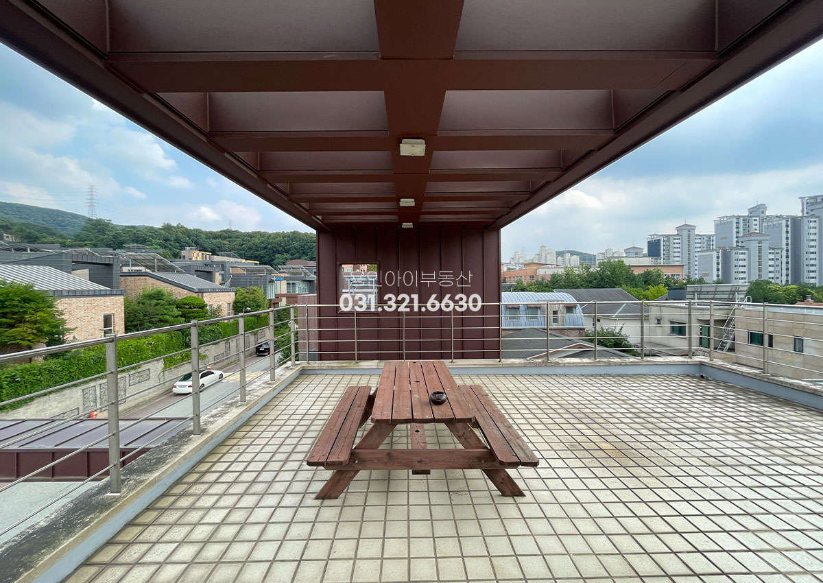 No.5111] 용인 기흥구 중동 단독주택 매매, 넓은 대지와 약 90평 규모의 대형주택, 지하 별도 출입구로 2세대 거주 가능, 방6·욕실5, 도시가스