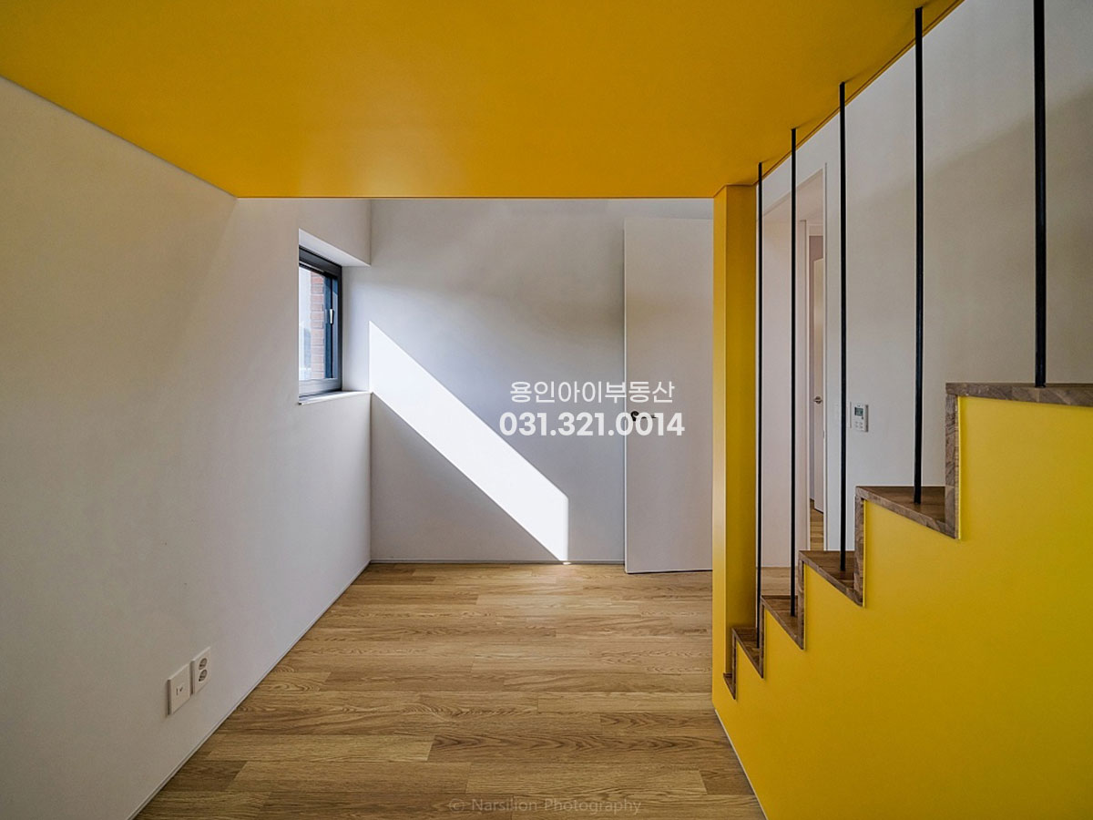 No.3855] 이천 마장면 오천리 마장택지지구내 2세대 거주 가능한 럭셔리 외관 주택, 방5개 주차3대, 2차선에 접, 생활인프라까지 좋은 집