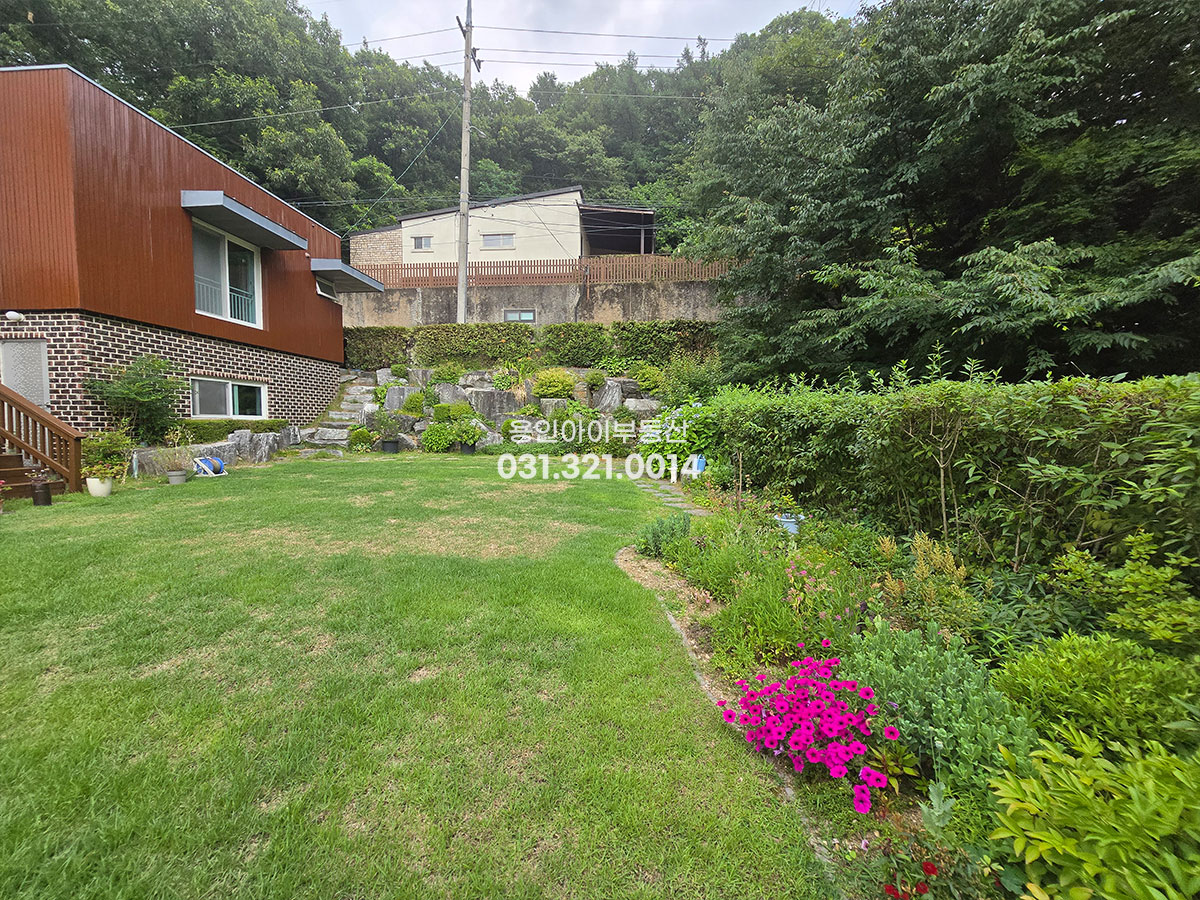 No.3941] 용인 동백 향린동산 전원주택, 전망좋고 경사거의없는 평지의 주택, 프라이빗한 입지, 썬룸, 넒은 지하룸, 도시가스, 철콘, 세대분리가능