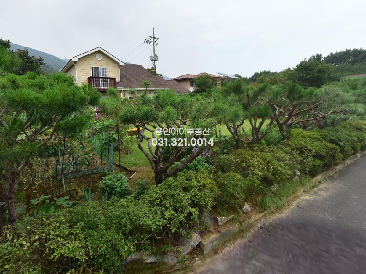 No.3956] 용인 원삼 사암리 전원주택 월세, 도시가스, 오폐수직관, 방4개 있는 넓은 2층 전원주택, 탁트인뷰와 넓은 정원을 가꾸며 살아보세요