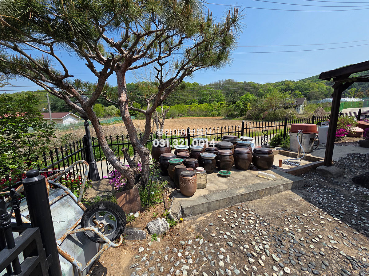 No.3900] 용인전원주택 양지 송문리 대가족 거주가능한 방5개 넉넉한 철콘 전원주택, 햇살좋고 잘 가꿔진 정겨운집, 심야전기, 잘가꿔진 정원