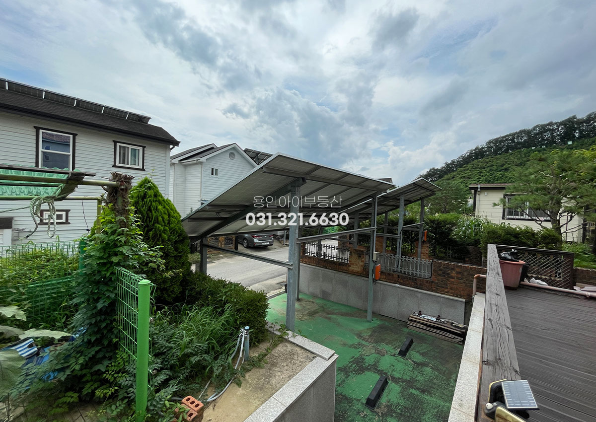 No. 5109] 용인 마평동 금계마을 전원주택, 생활인프라 좋은 숲세권 단지, 도시가스·태양광 설치, 정원으로 활용 가능한 전 포함, 버스정류장 도보 2분