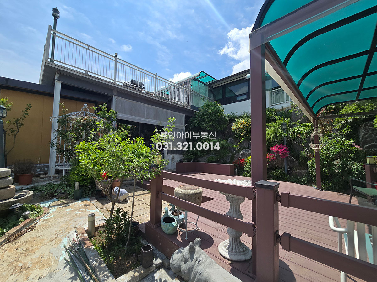 No.3904] 용인전원주택 양지 송문리 비밀의정원, 넓은 데크 단층전원주택, 벙커, 별채, 창고, 농업용/일반용 전기 사용가능
