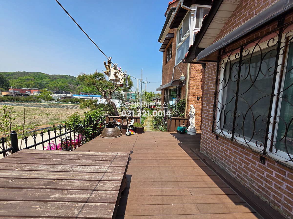 No.3900] 용인전원주택 양지 송문리 대가족 거주가능한 방5개 넉넉한 철콘 전원주택, 햇살좋고 잘 가꿔진 정겨운집, 심야전기, 잘가꿔진 정원