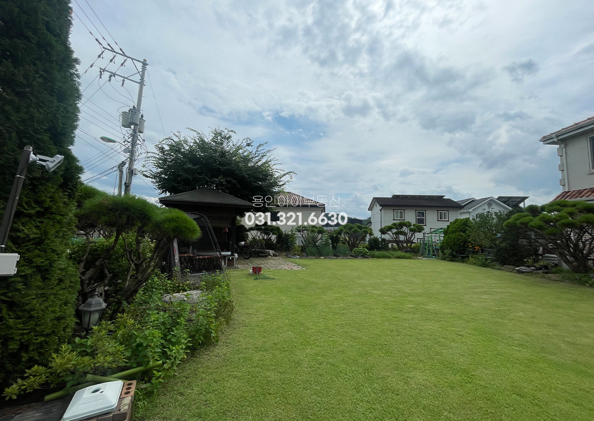 No. 5109] 용인 마평동 금계마을 전원주택, 생활인프라 좋은 숲세권 단지, 도시가스·태양광 설치, 정원으로 활용 가능한 전 포함, 버스정류장 도보 2분