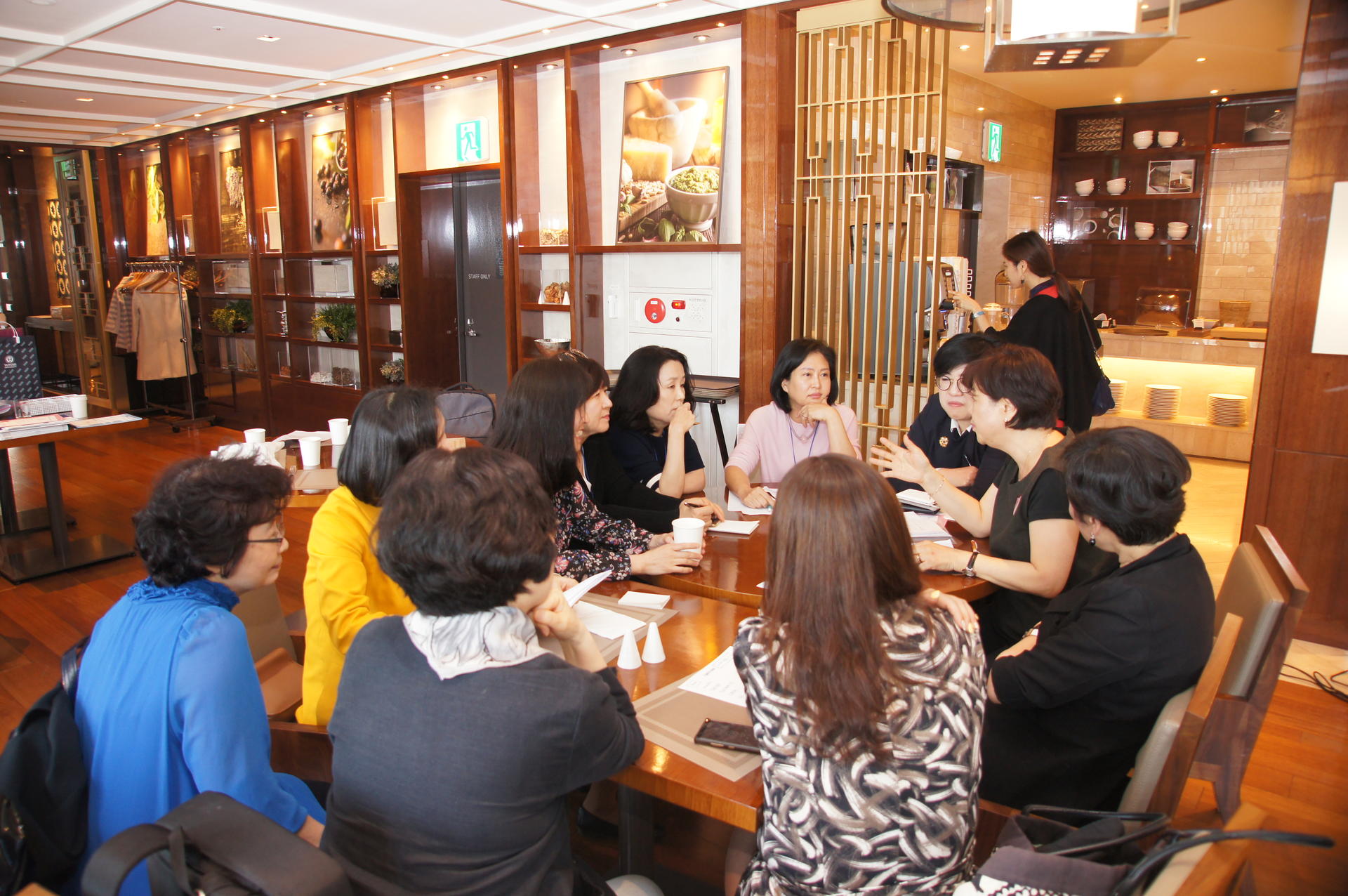 5ae445e9190e8.jpg