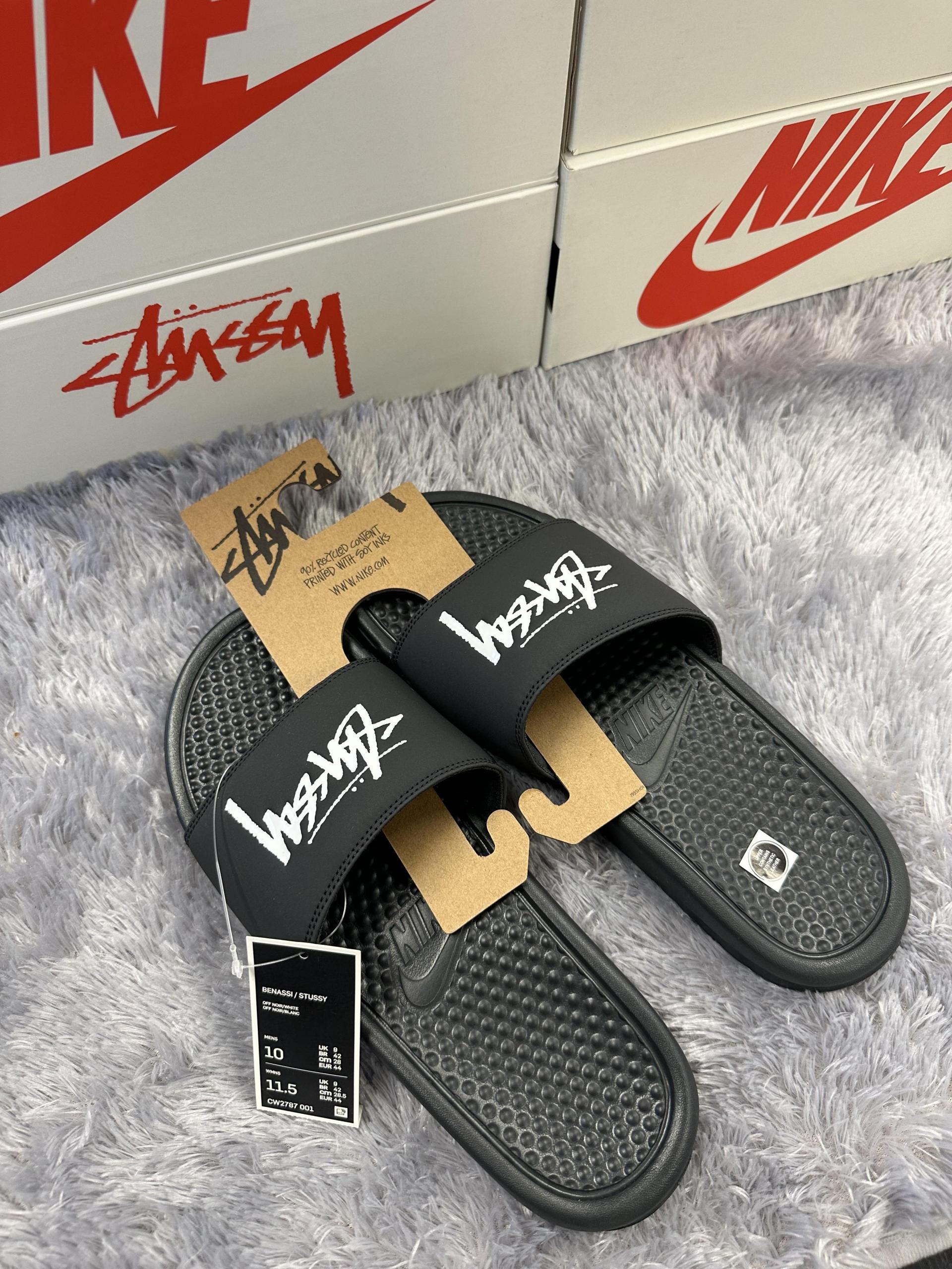ナイキ ×ステューシー 呆気ない STUSSY CW2787-001 ベナッシ