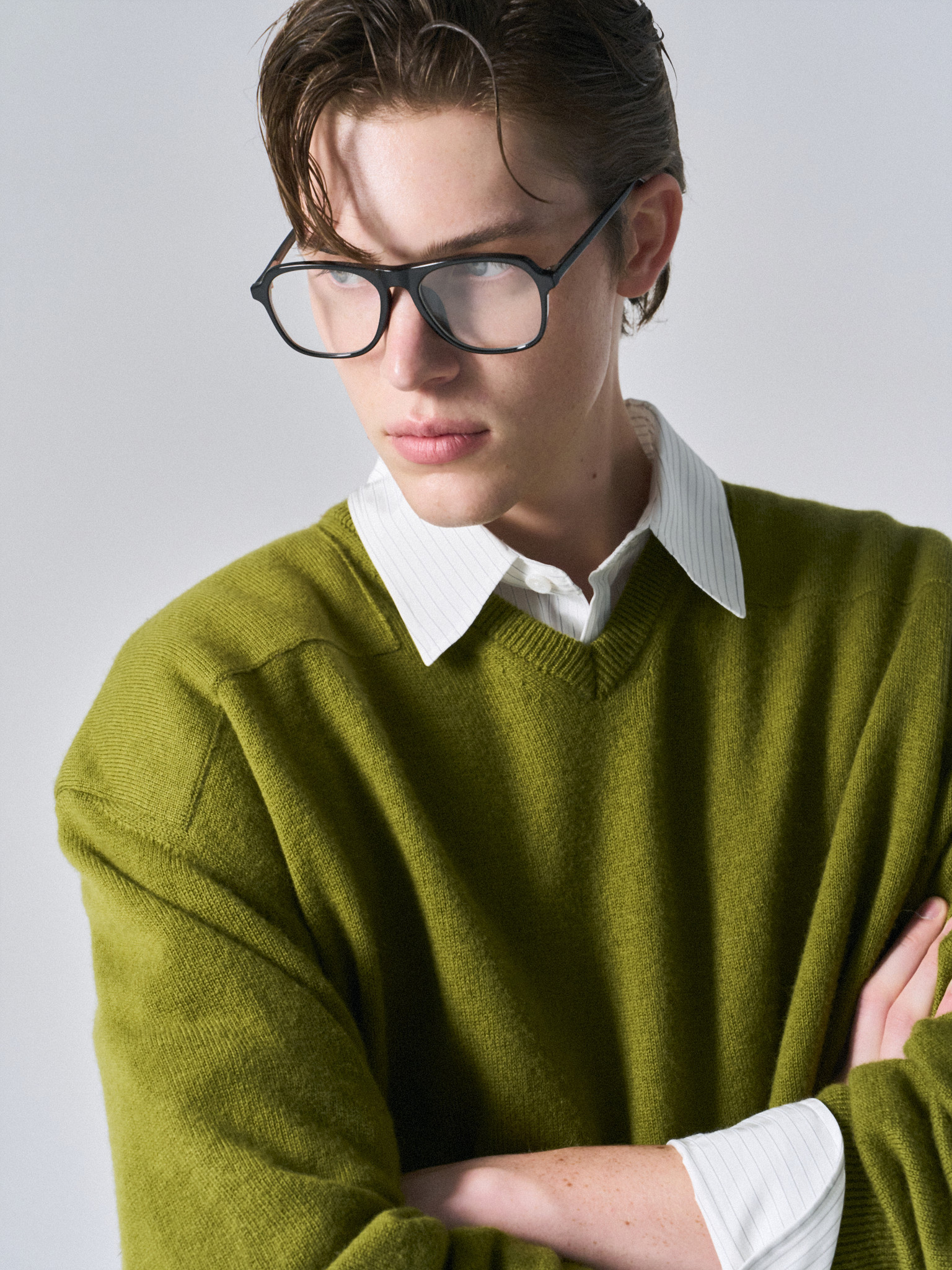 Frost paneled v-neck sweater clover