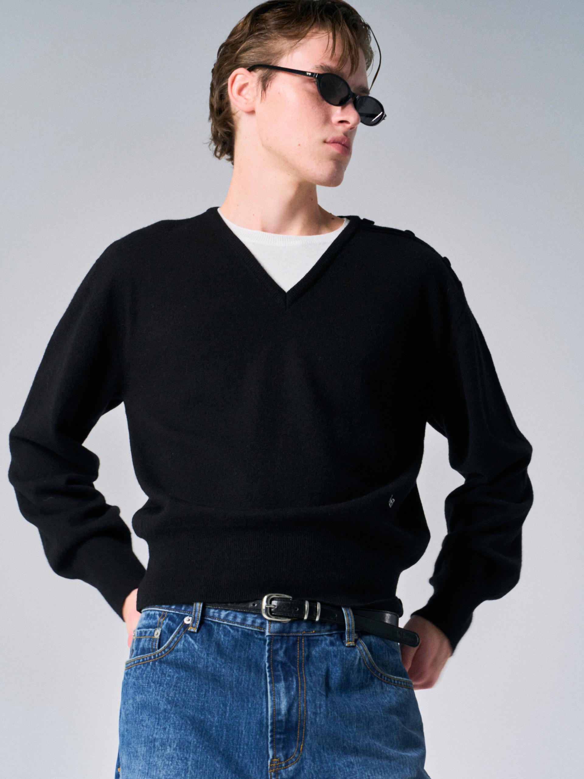 Towns layered v-neck sweater black