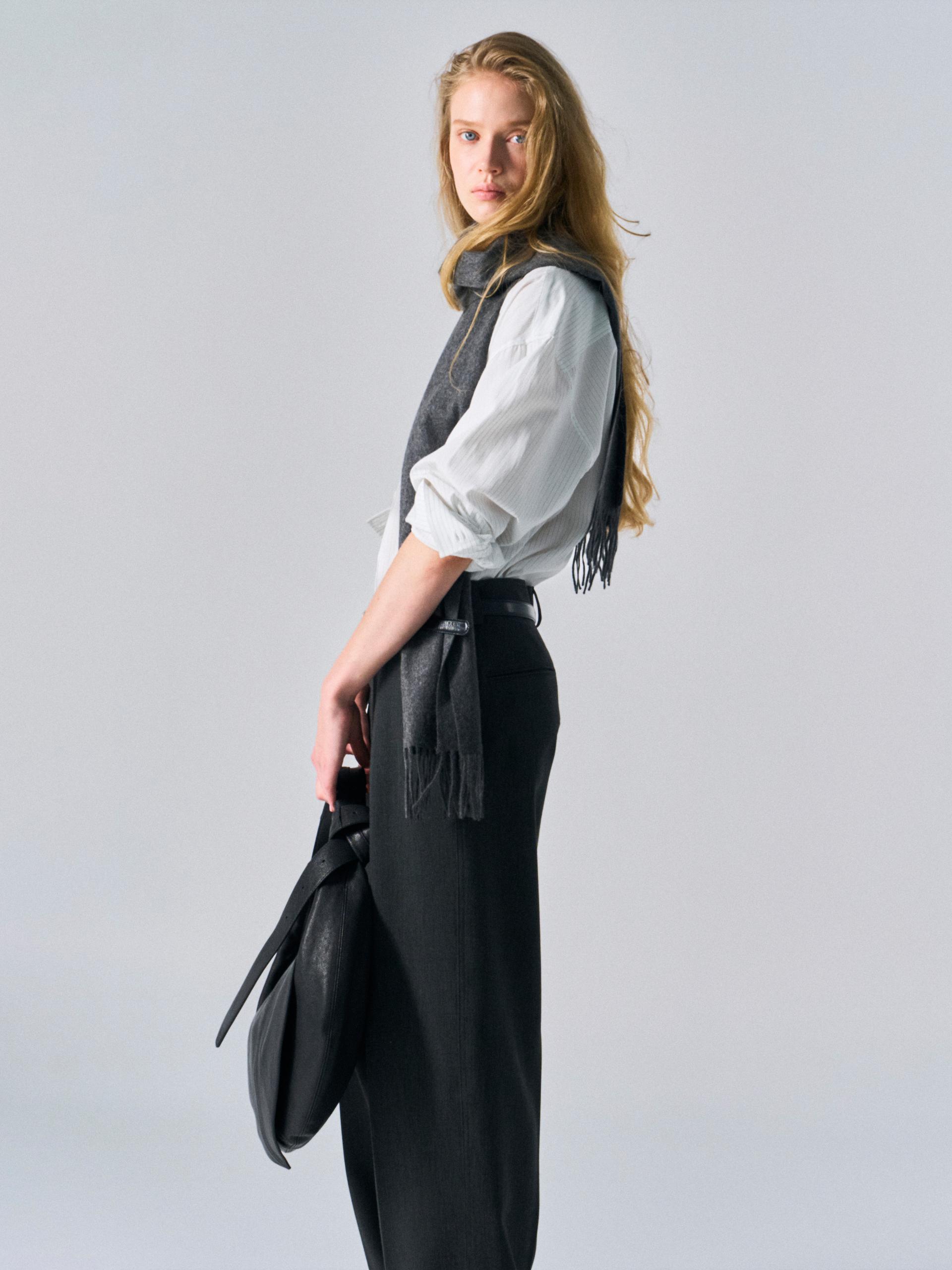 Kent turnback cuff shirt pin black