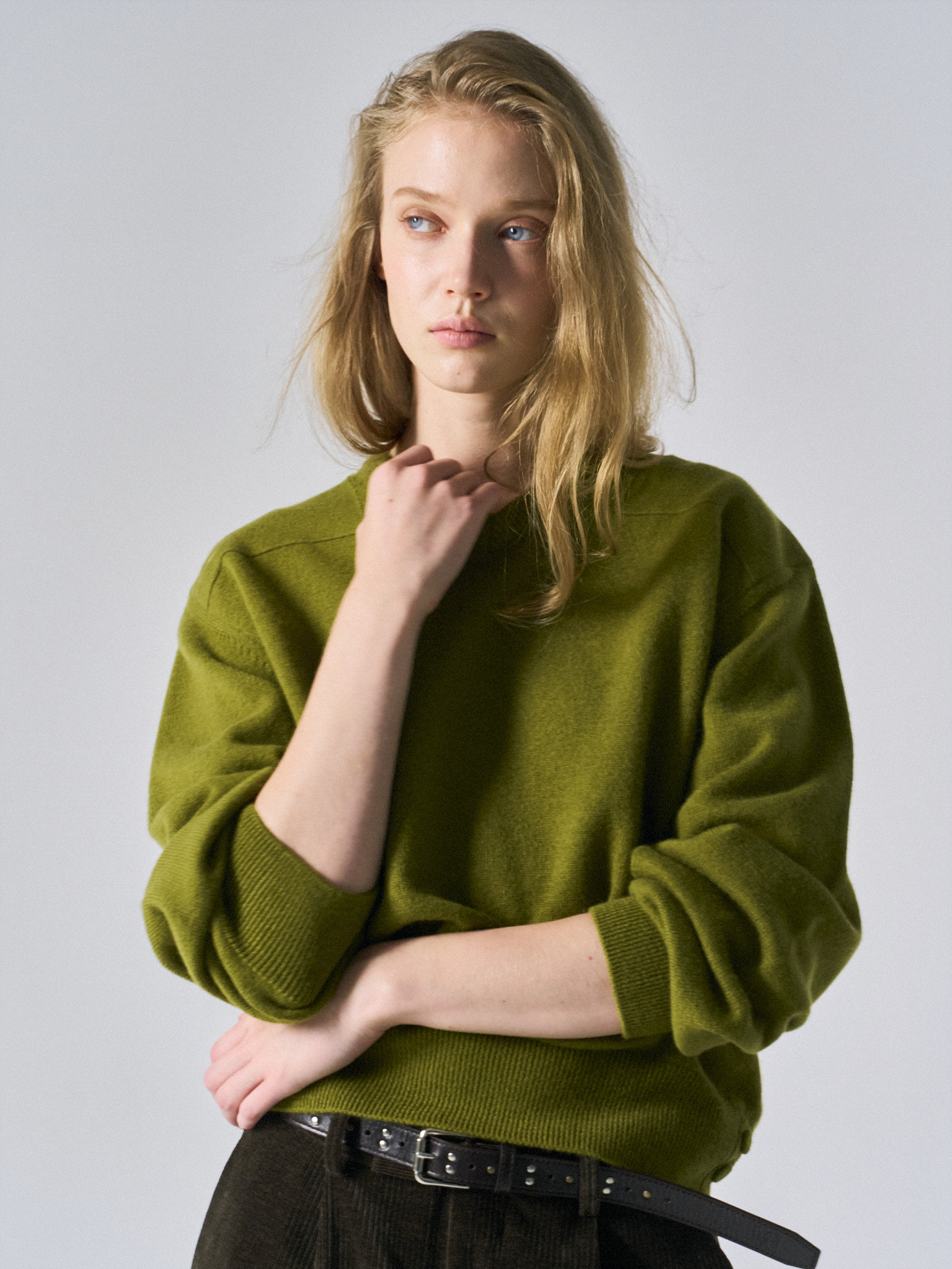 Frost paneled v-neck sweater clover