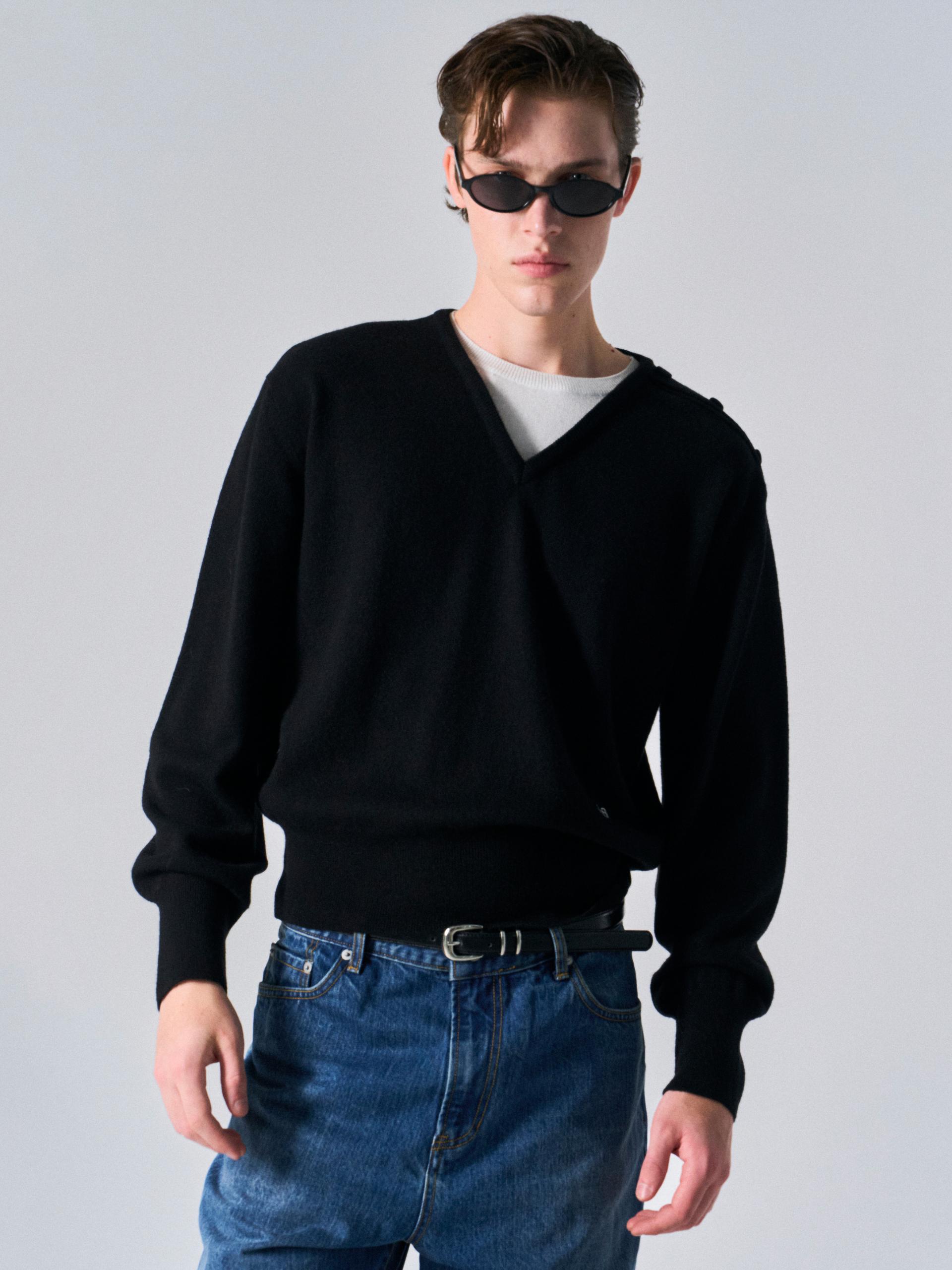 Towns layered v-neck sweater black