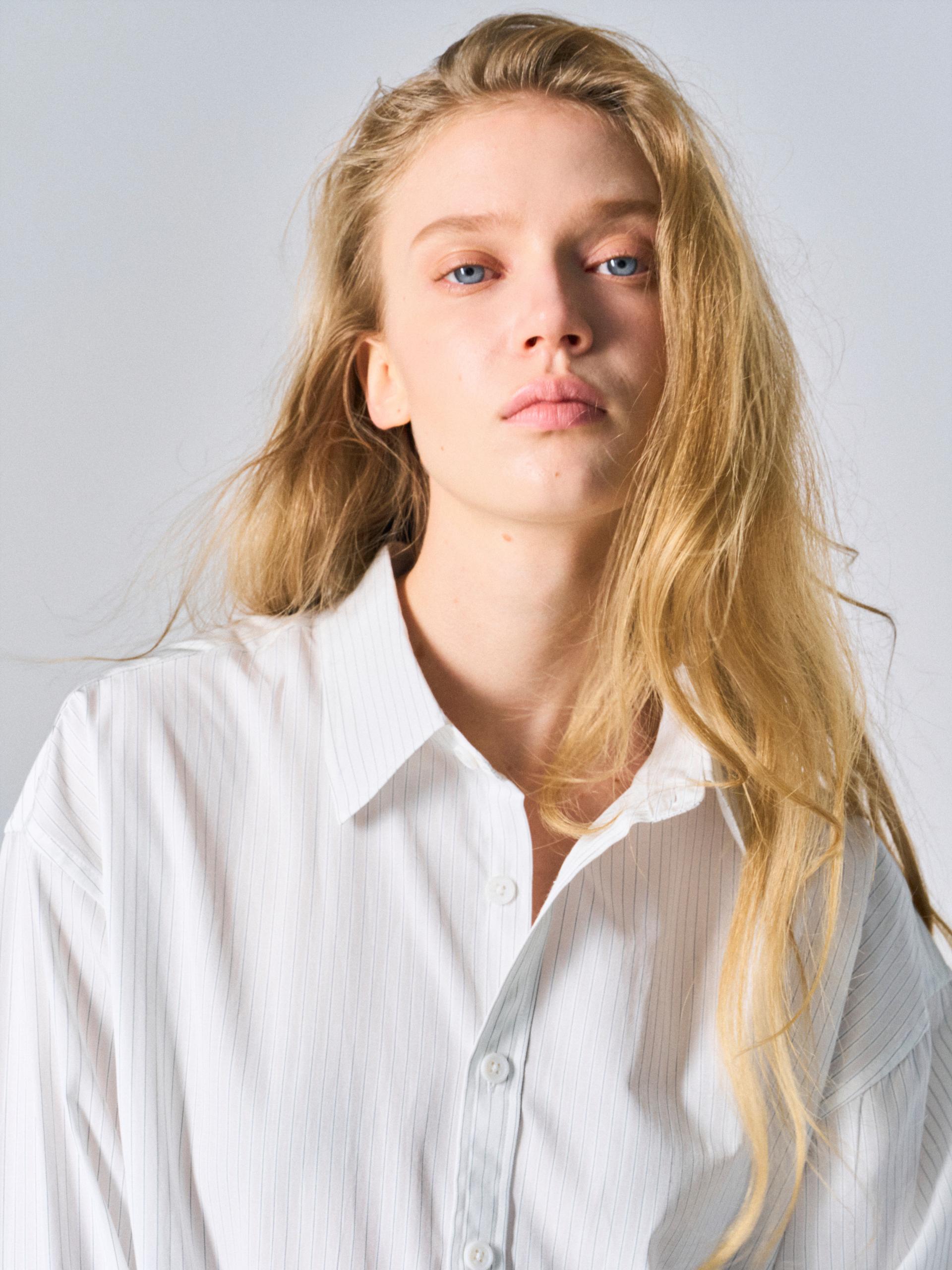 Kent turnback cuff shirt pin black