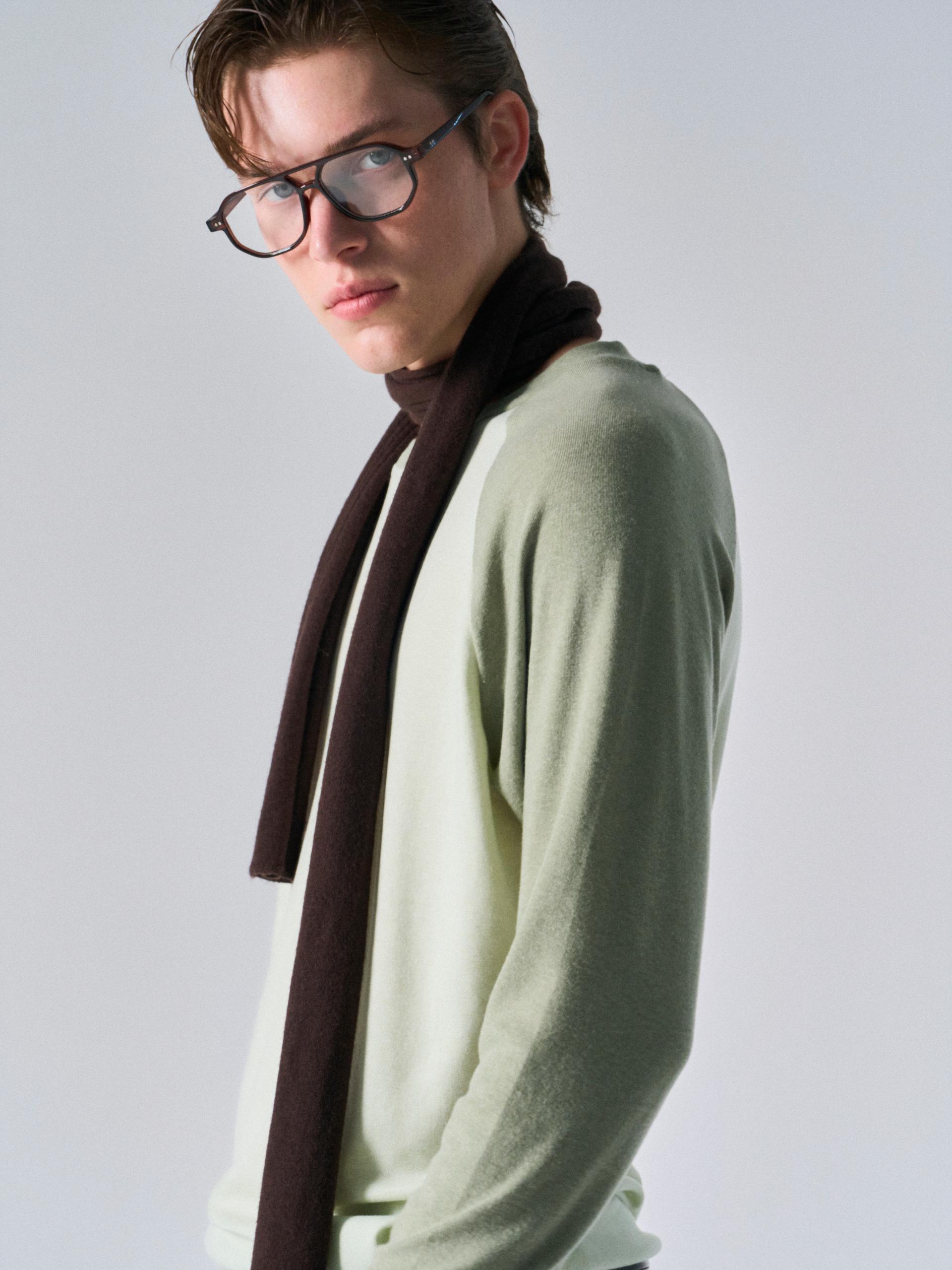 Tatum contrast raglan sprout