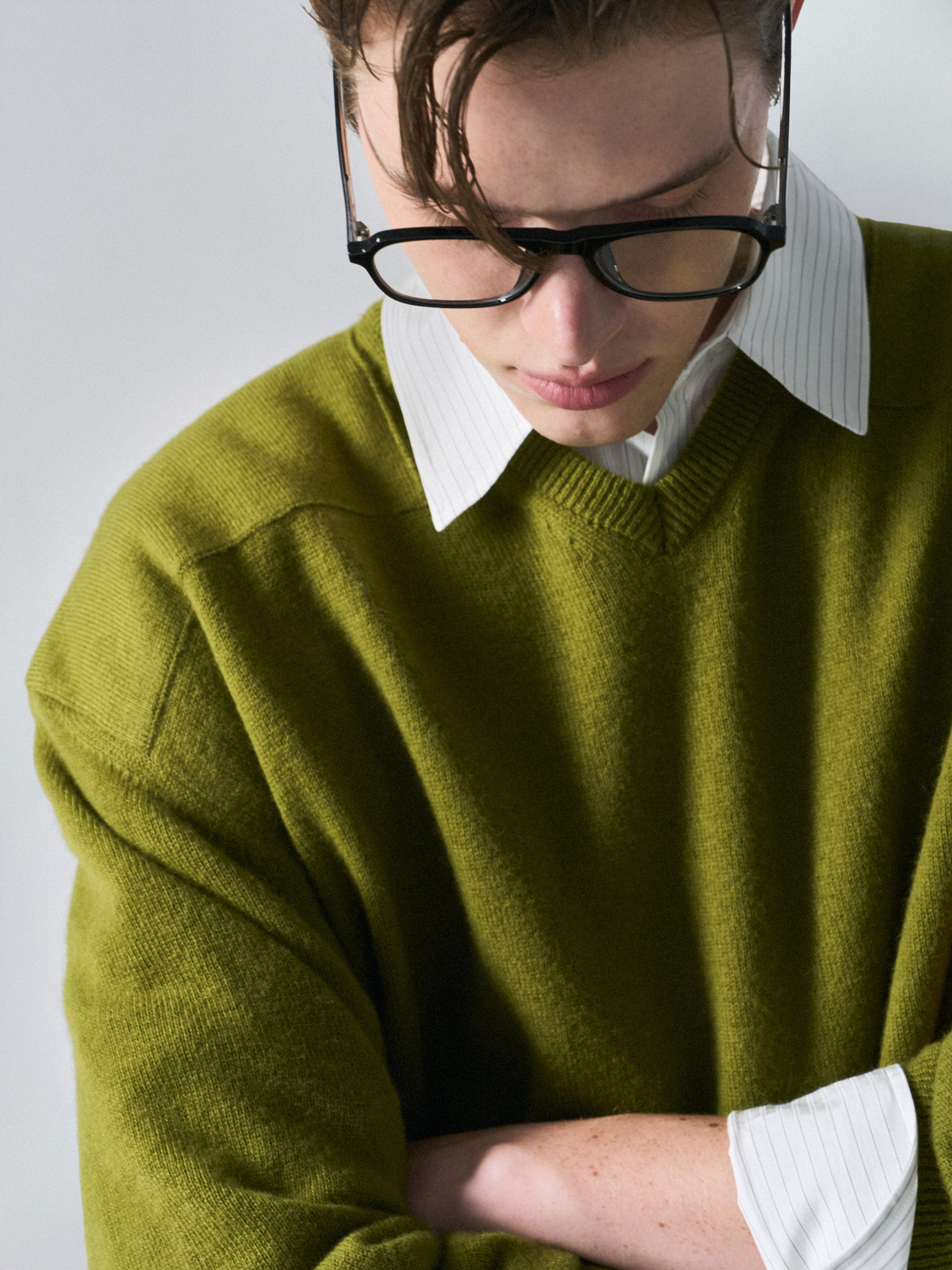 Frost paneled v-neck sweater clover