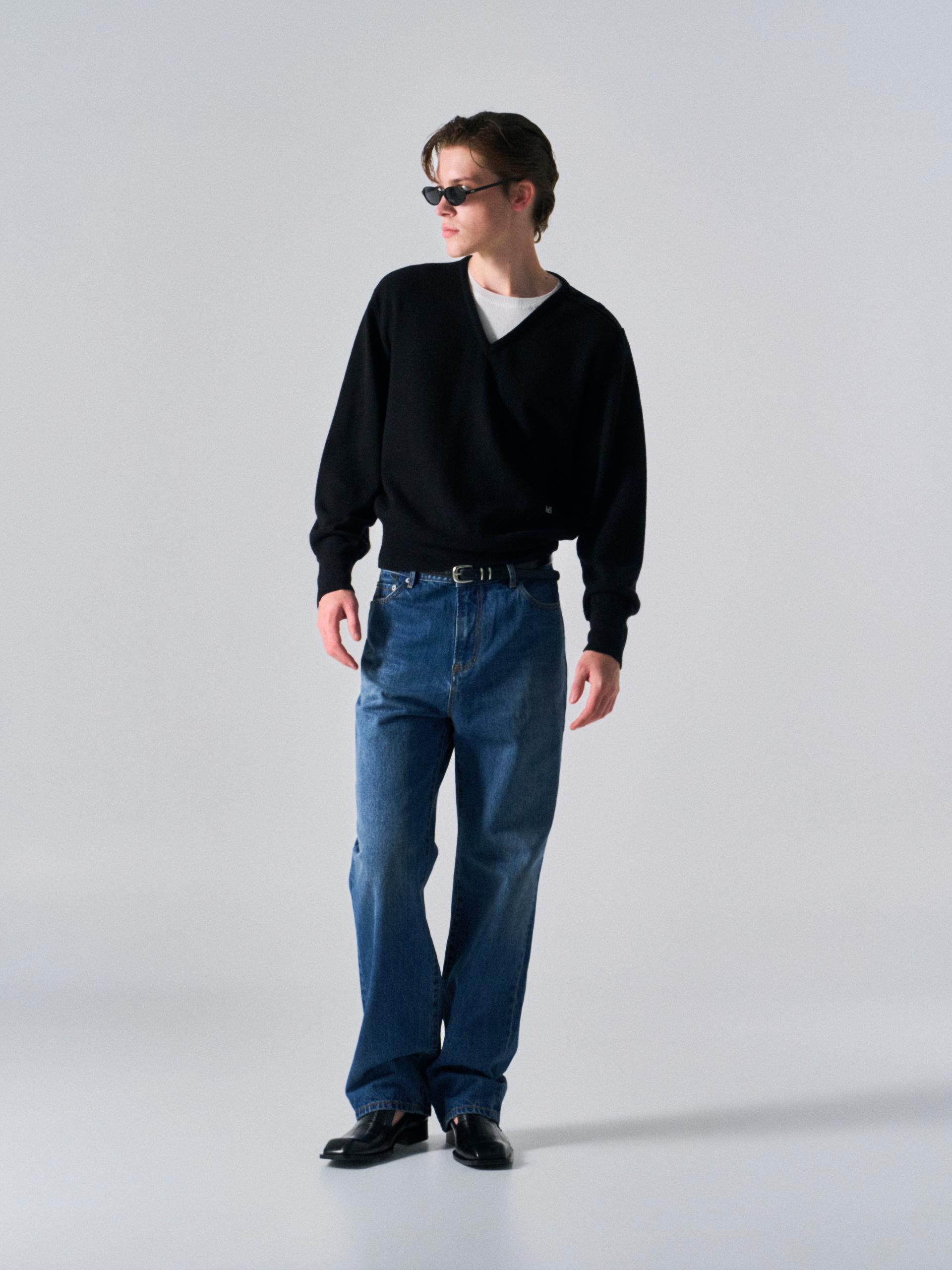 Towns layered v-neck sweater black