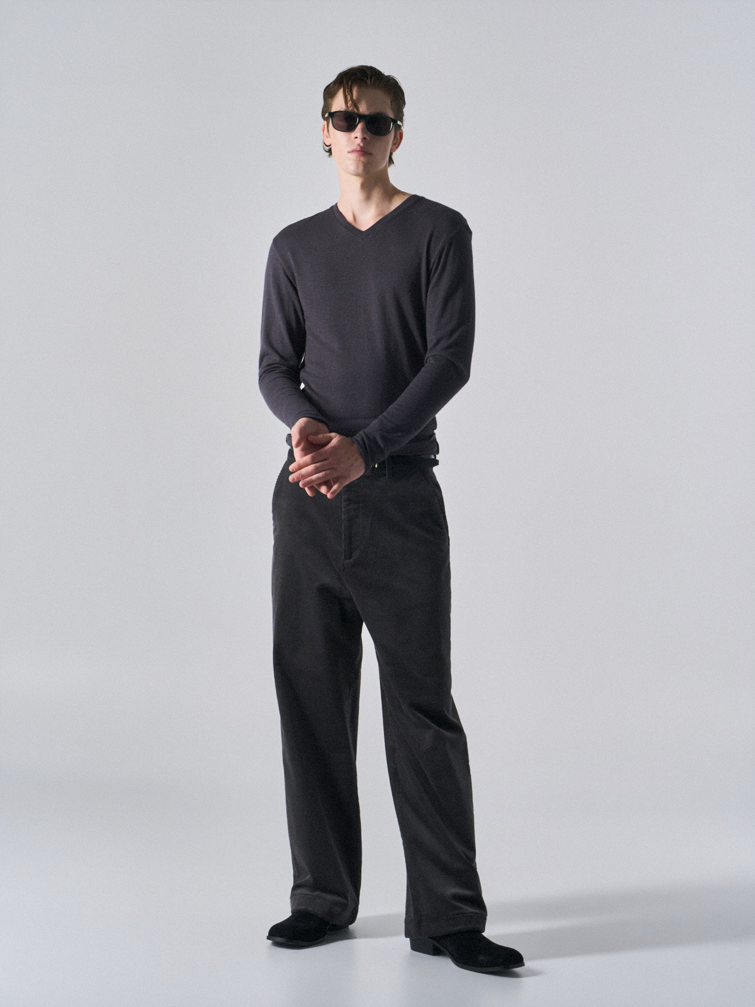 Freddie soft-touch slim v-neck coal