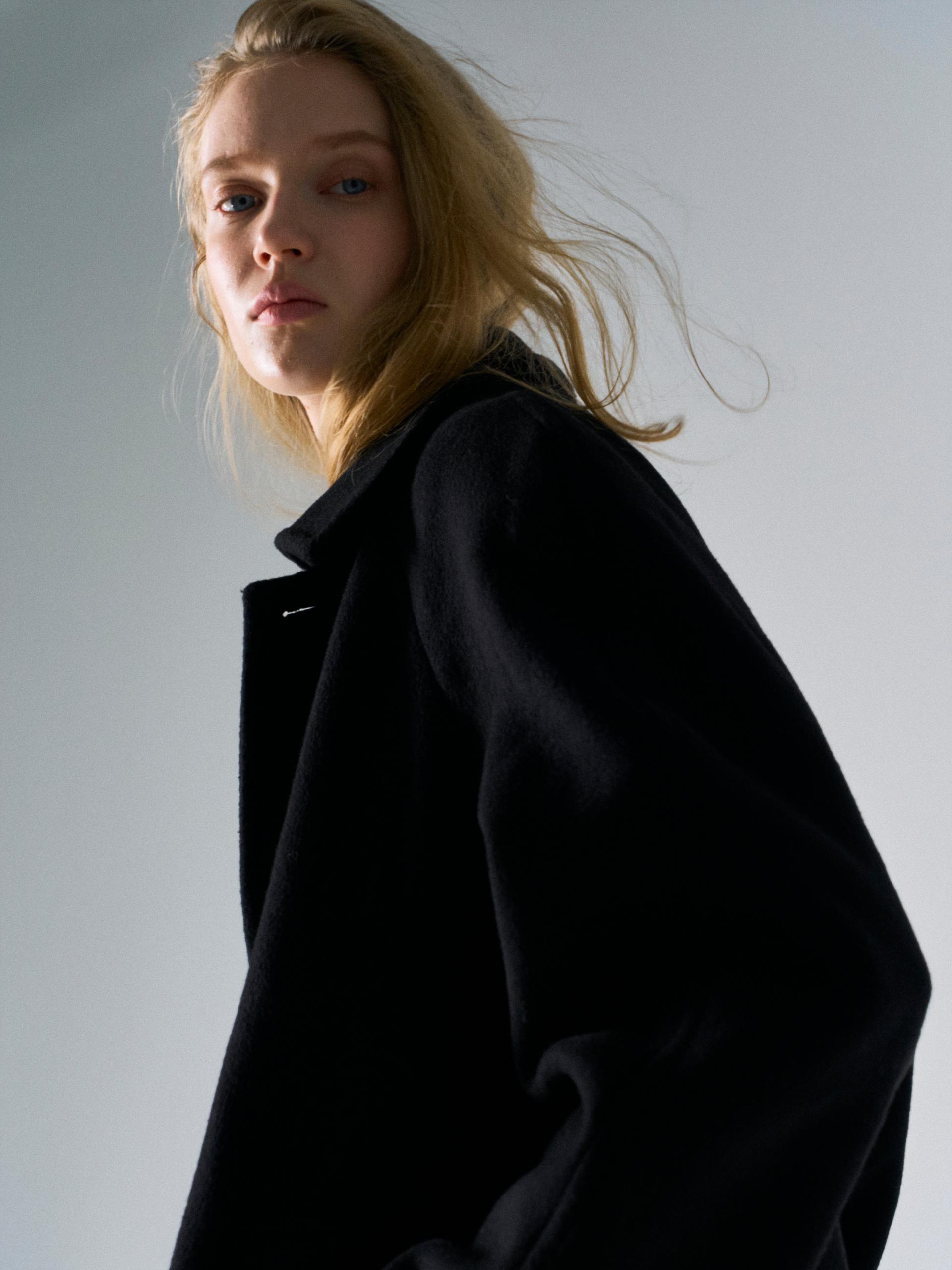 Lawton cashmere arch raglan coat black