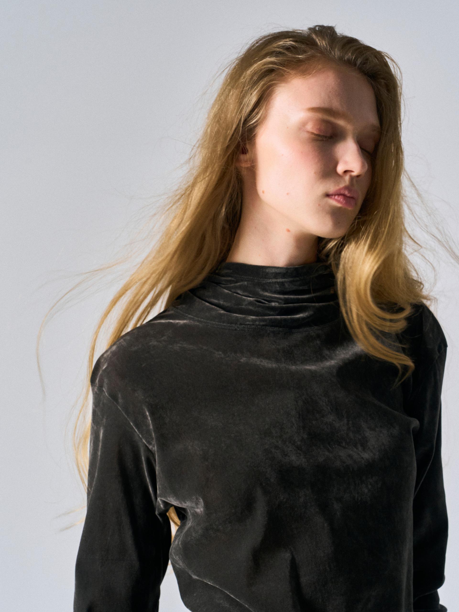 Sian high-wrap hoodie dusk coal