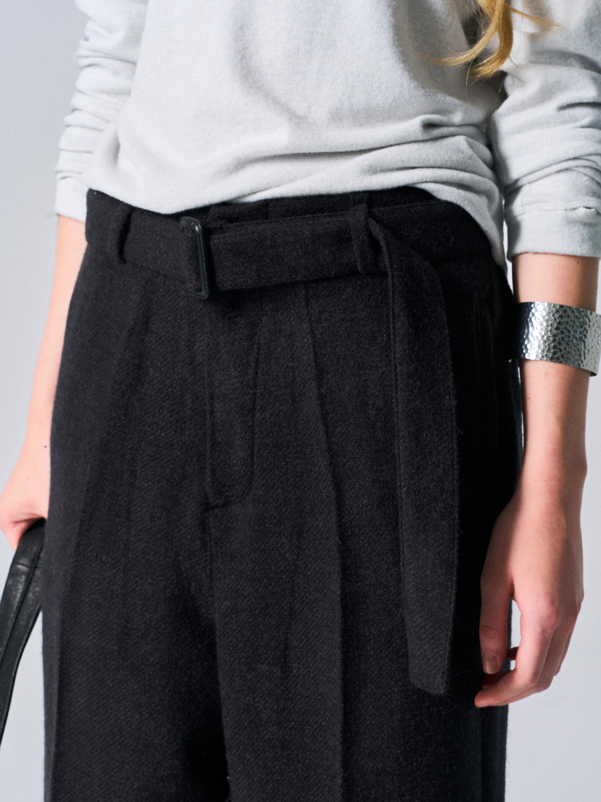 Linton shade belted pant coal