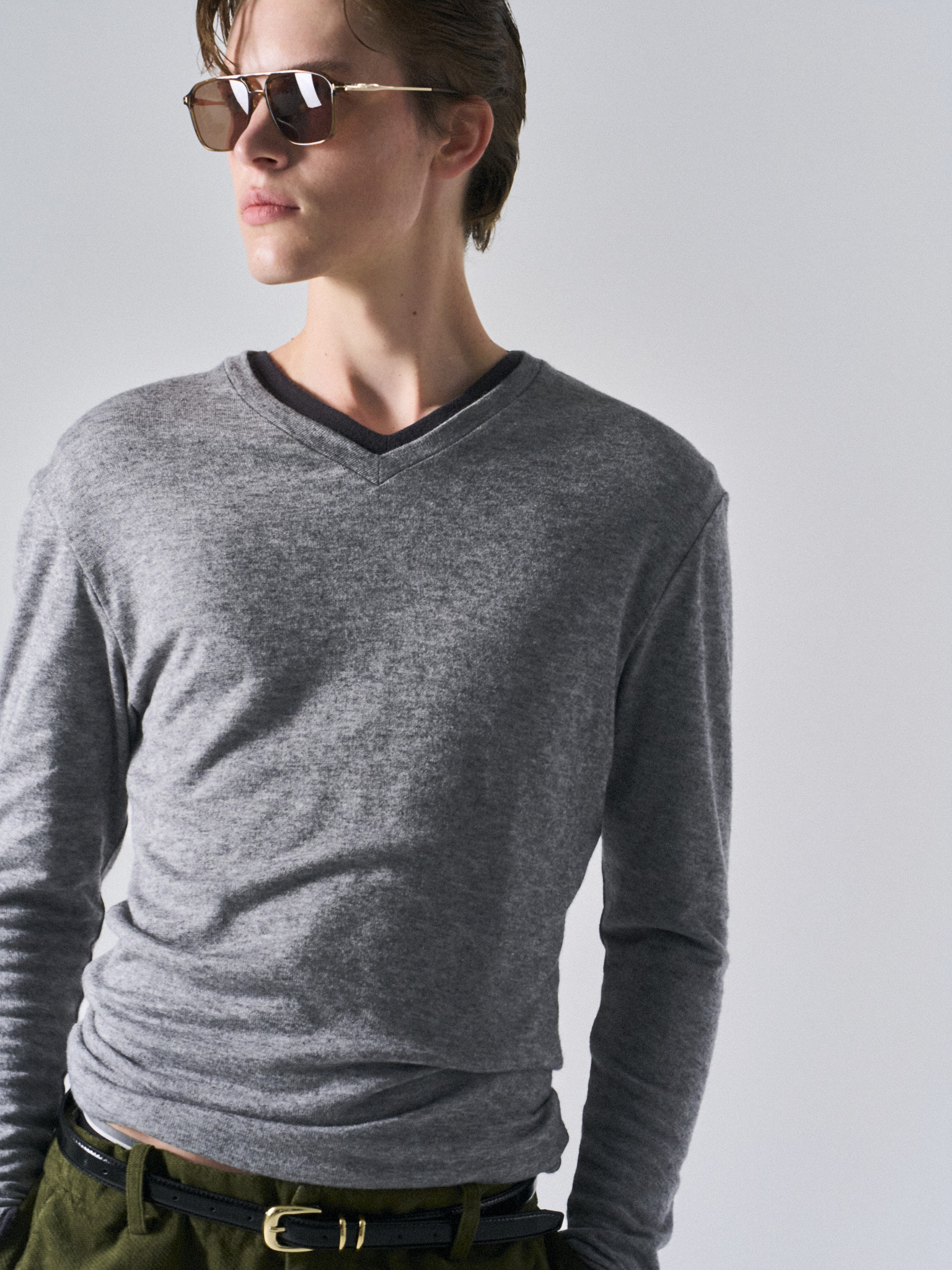 Freddie soft-touch slim v-neck melange grey