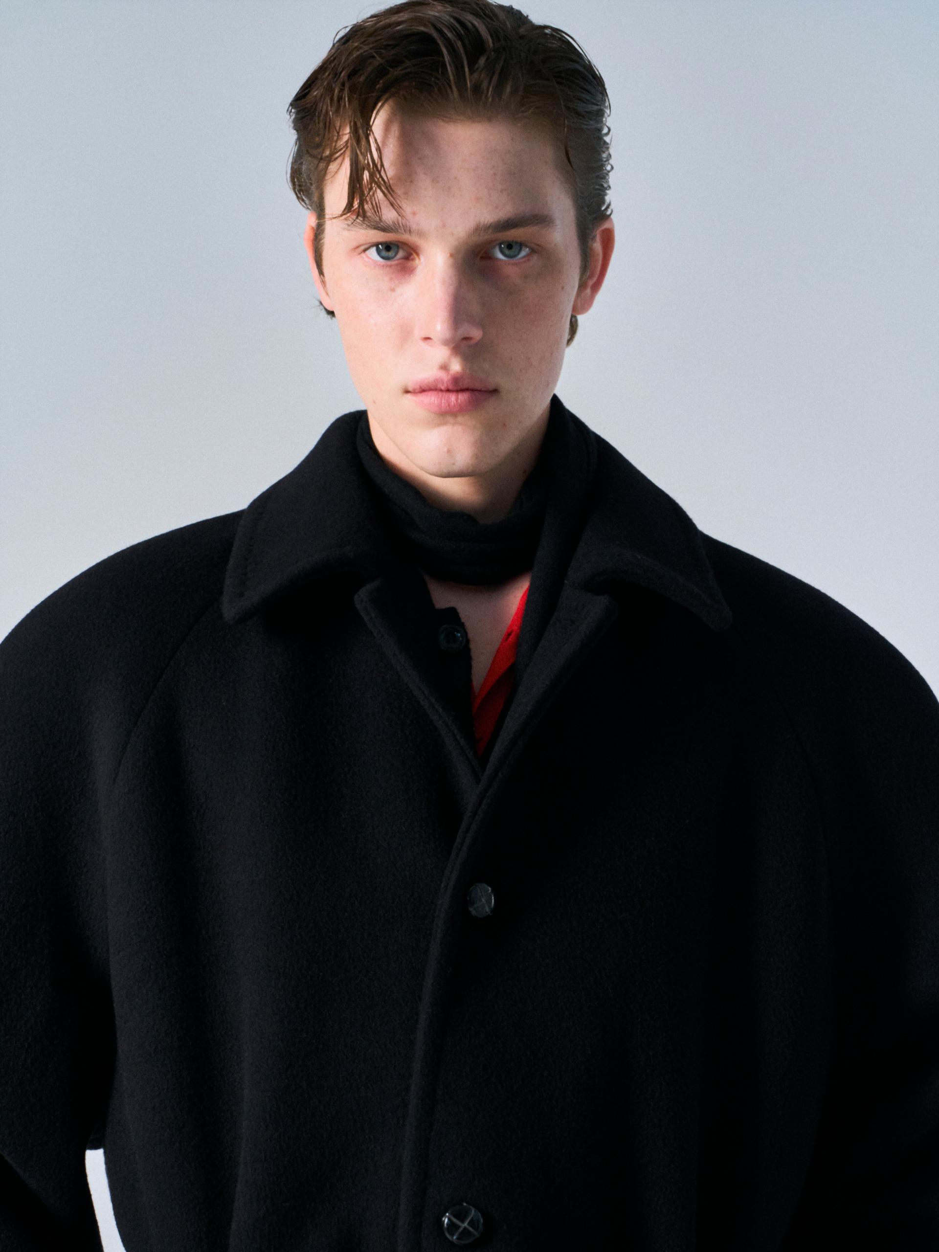 Lawton cashmere arch raglan coat black