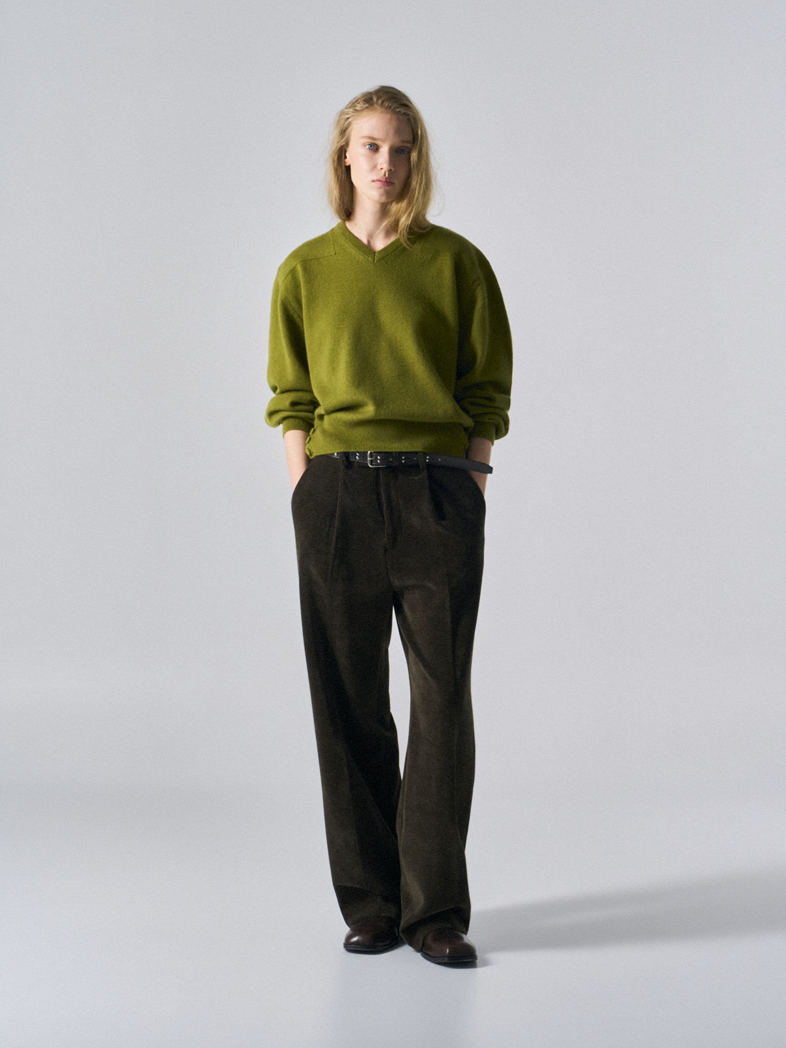 Frost paneled v-neck sweater clover