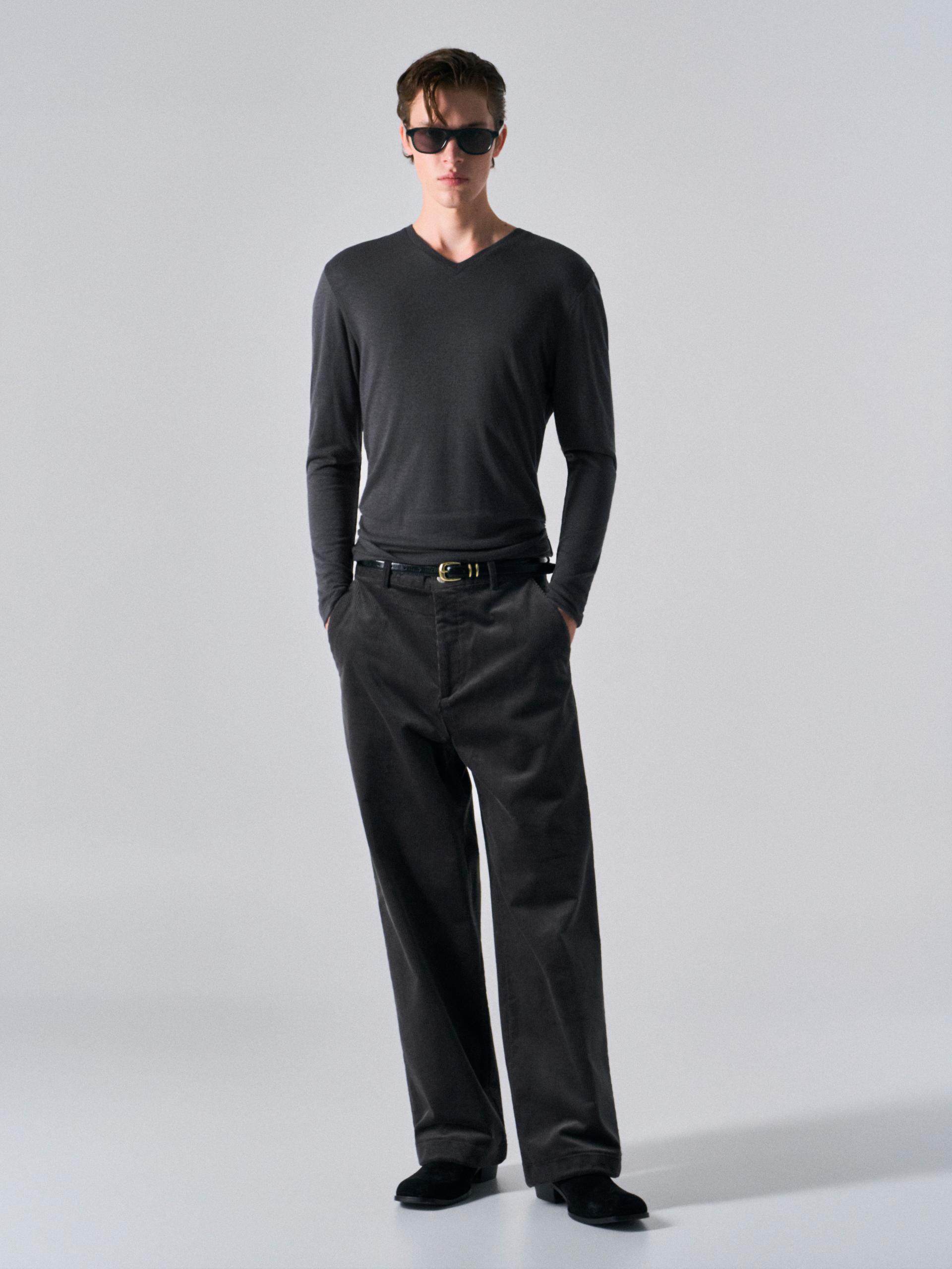 Freddie soft-touch slim v-neck coal