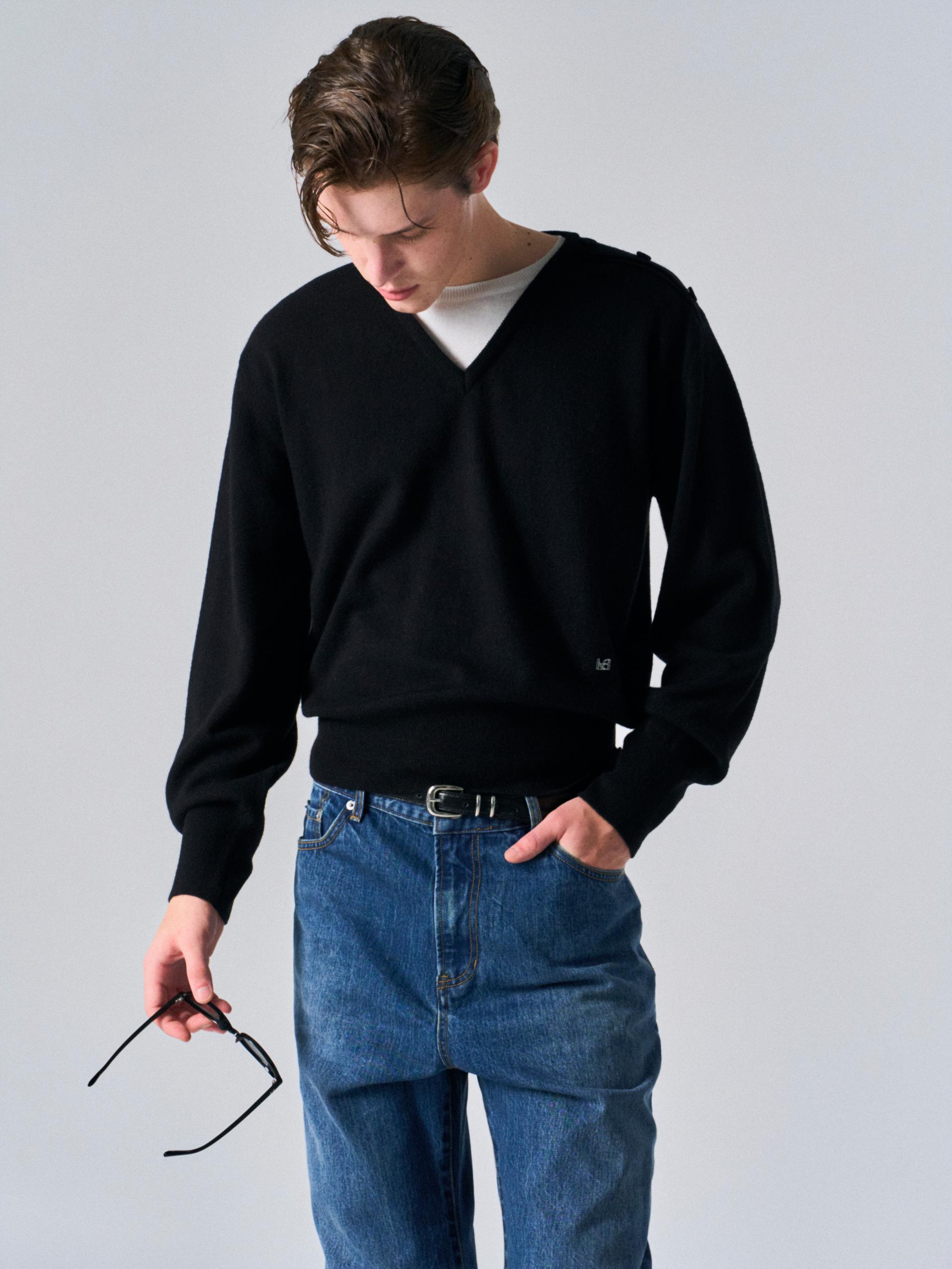 Towns layered v-neck sweater black