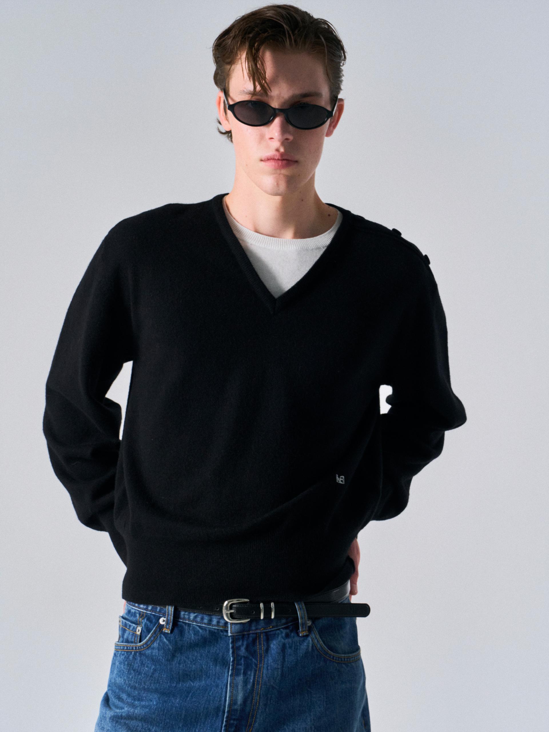 Towns layered v-neck sweater black