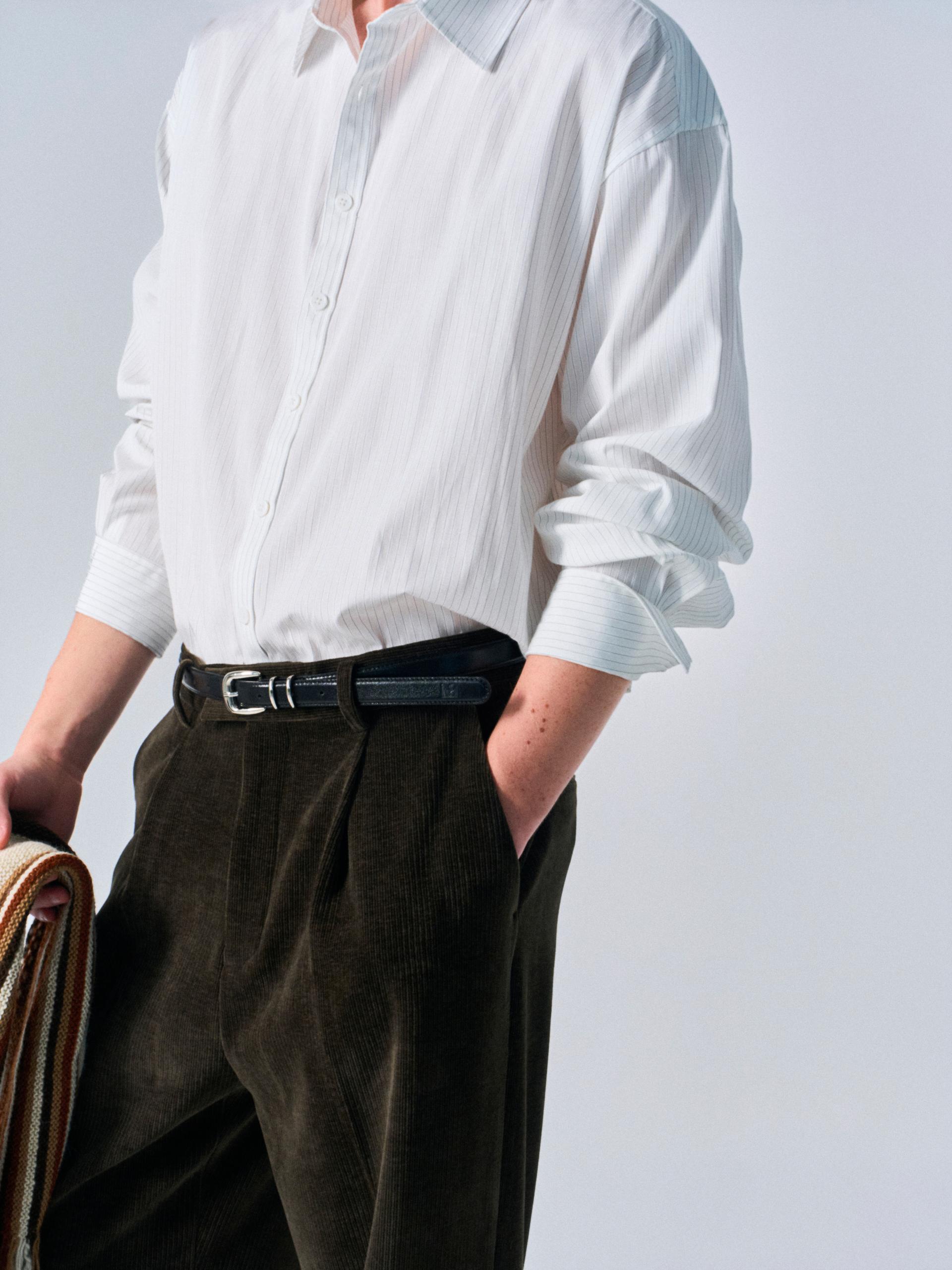 Kent turnback cuff shirt pin black