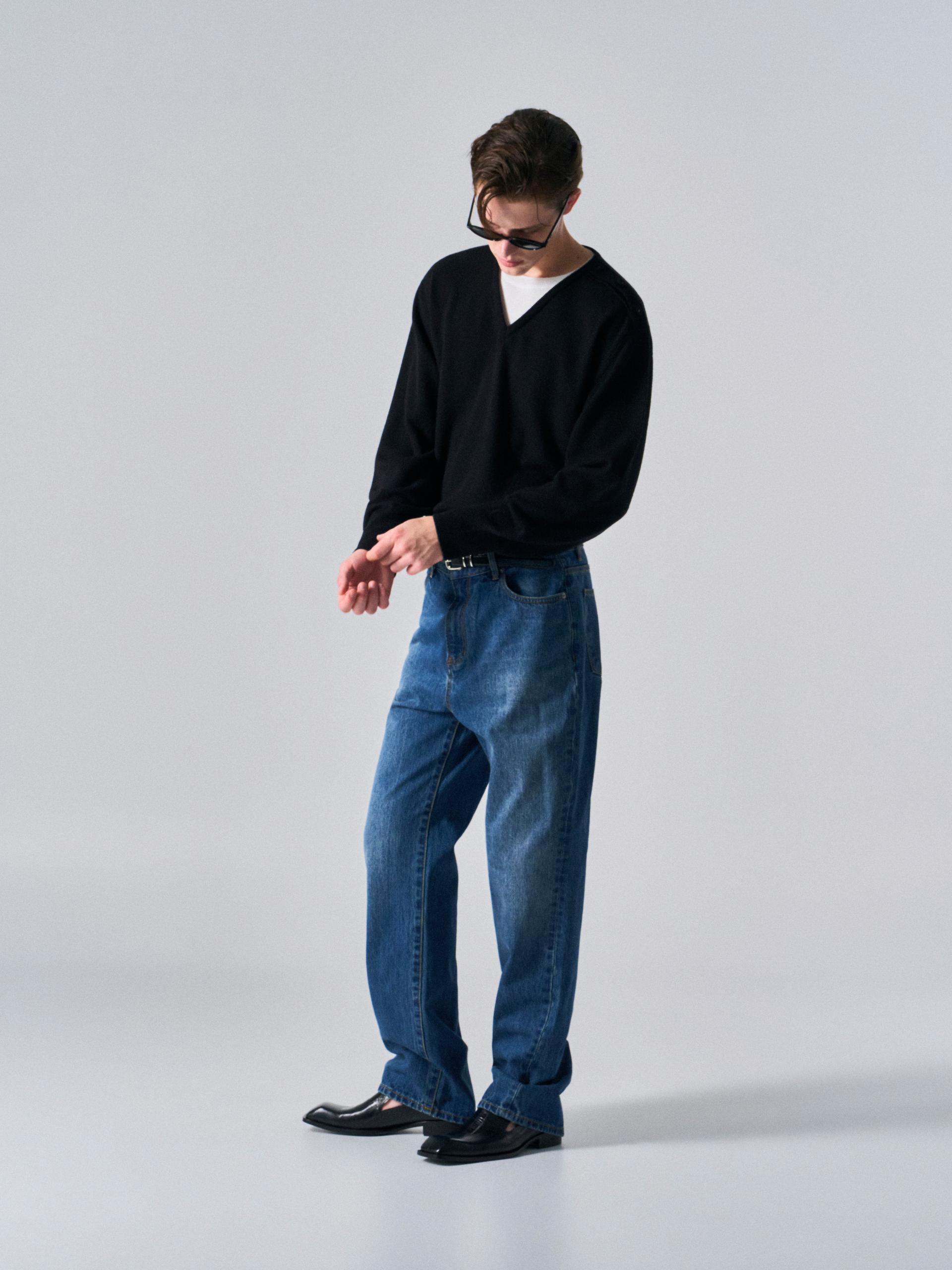 Towns layered v-neck sweater black