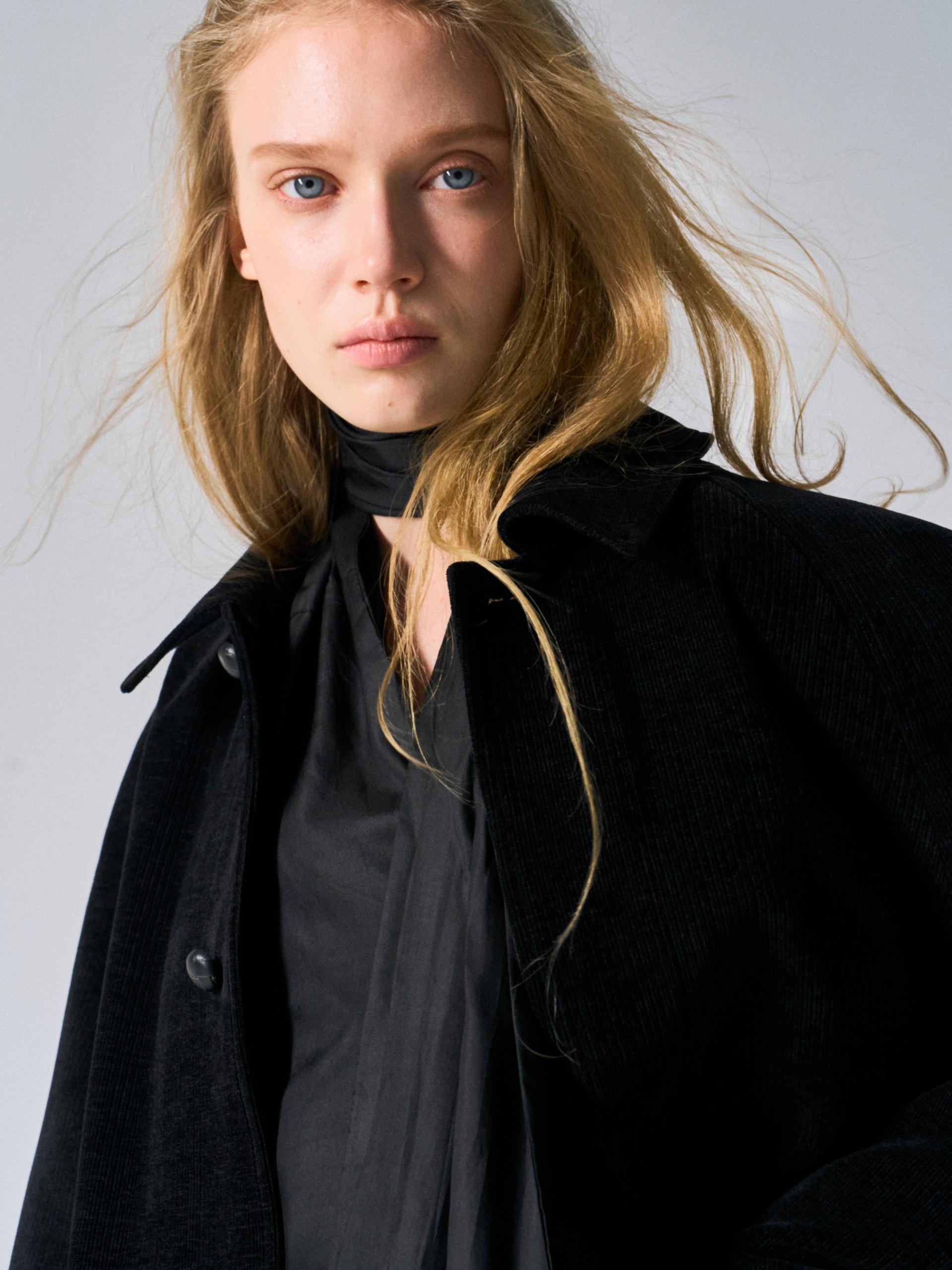 Rene arch raglan half coat black